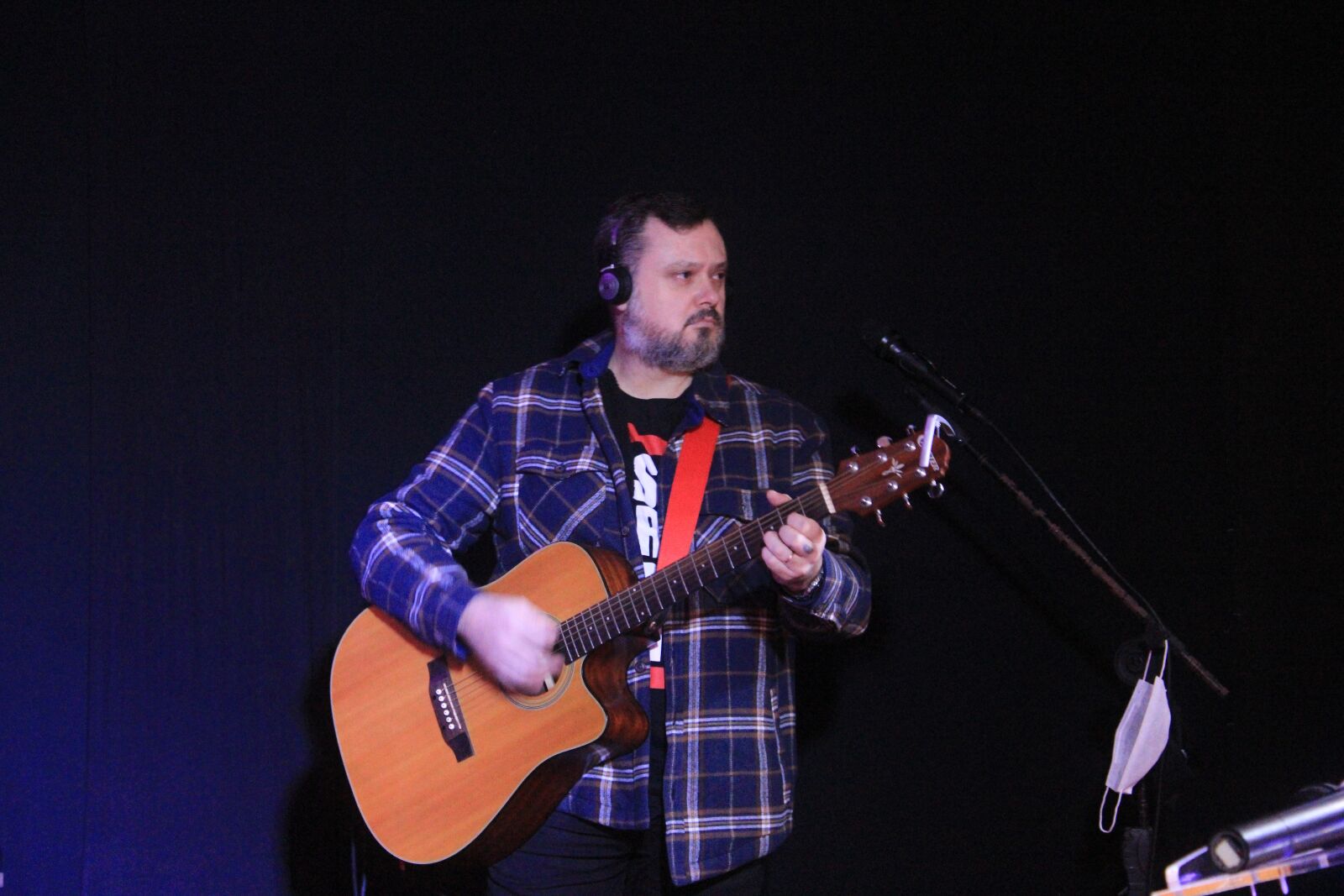 Canon EOS 2000D (EOS Rebel T7 / EOS Kiss X90 / EOS 1500D) sample photo. Church, pastor, jesus photography