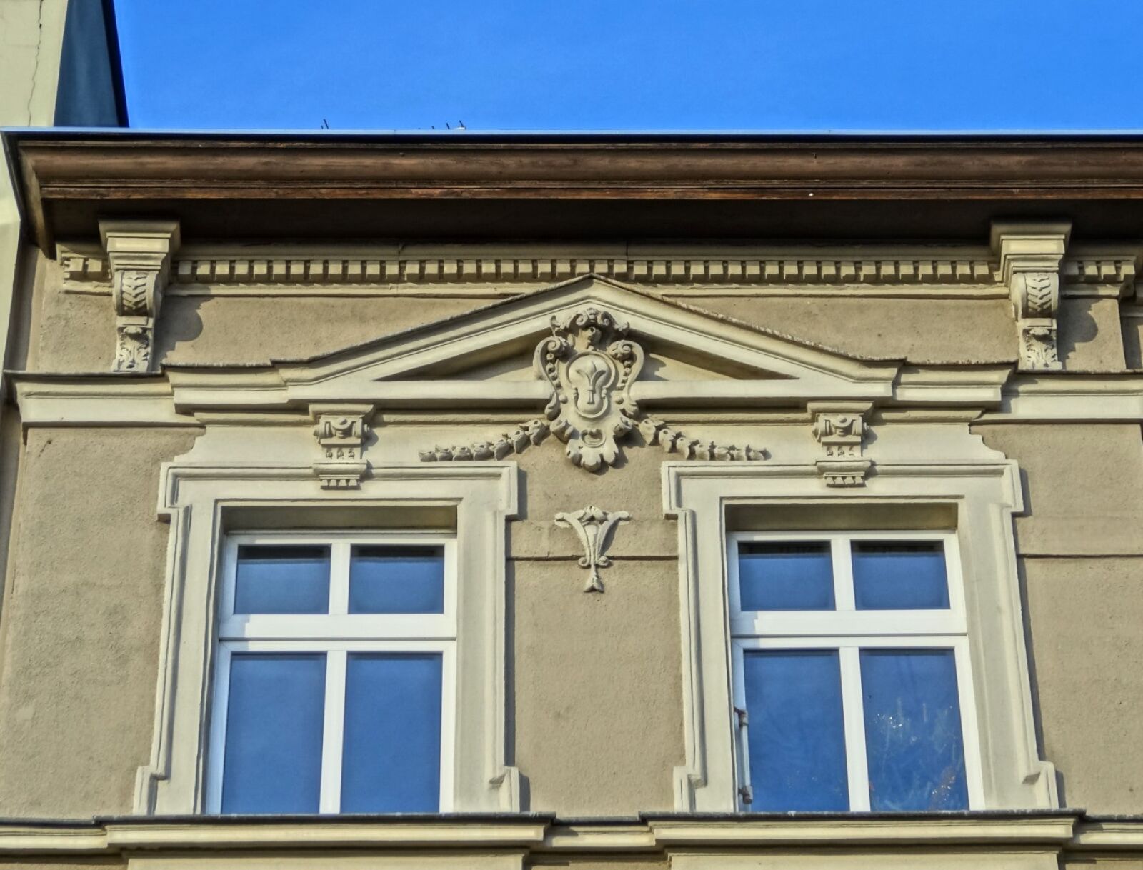 Sony Cyber-shot DSC-HX20V sample photo. Bydgoszcz, building, windows photography