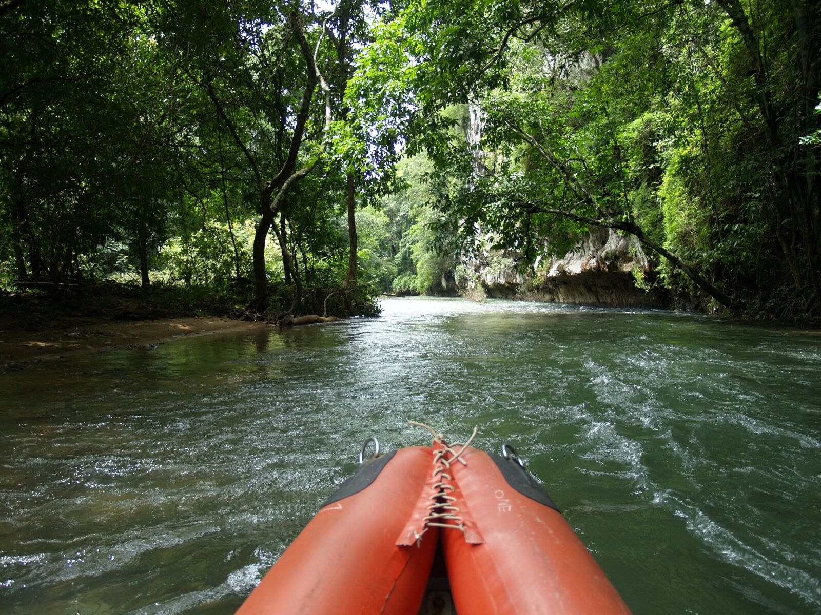 Olympus E-330 (EVOLT E-330) sample photo. Canoeing, river, water photography