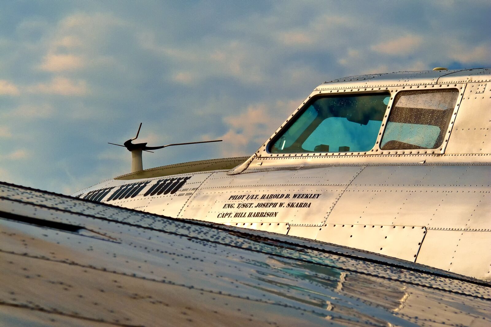 Canon PowerShot G11 sample photo. Travel, outdoors, aircraft photography