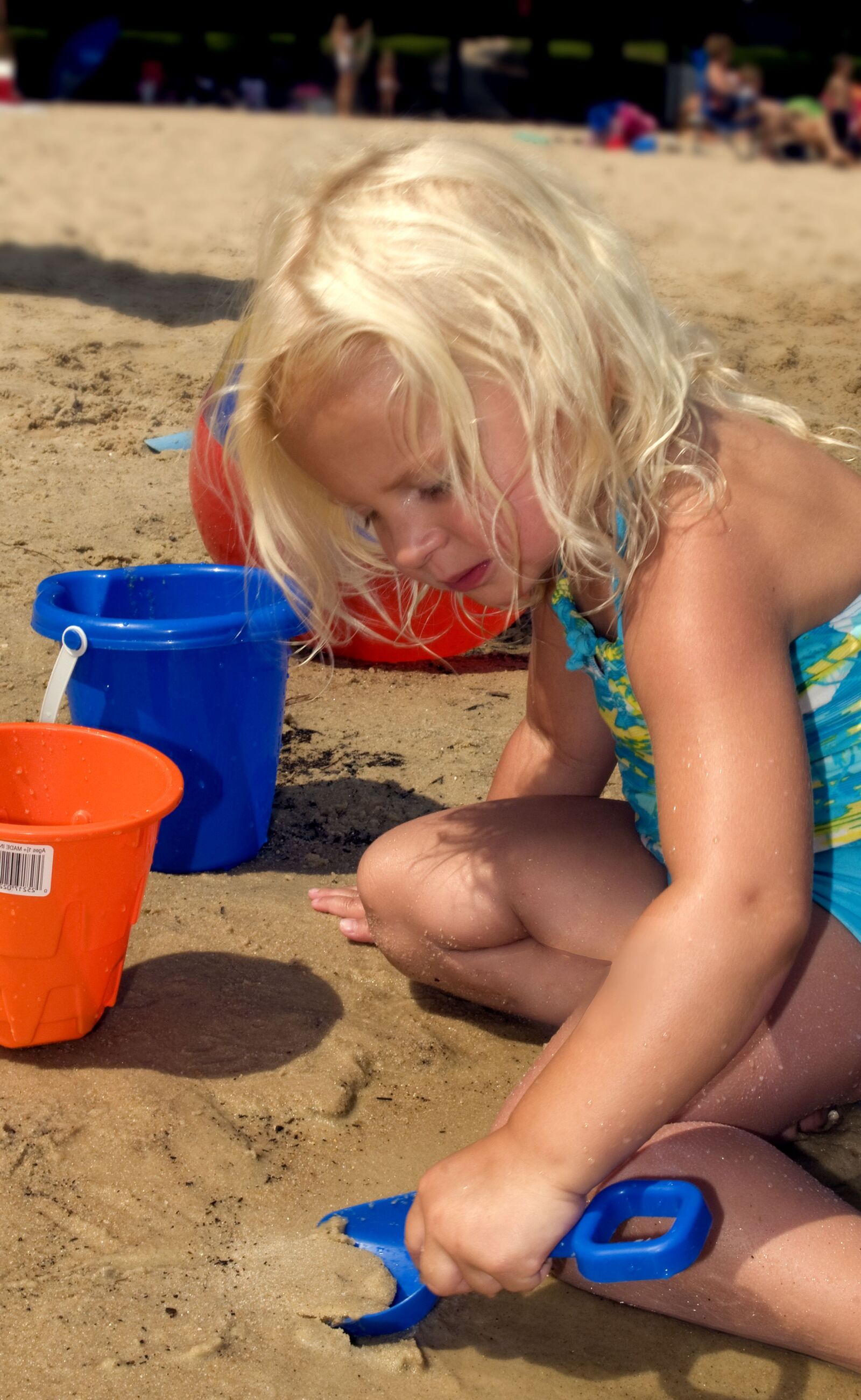Nikon D300 sample photo. Young girl, sitting, lakes photography