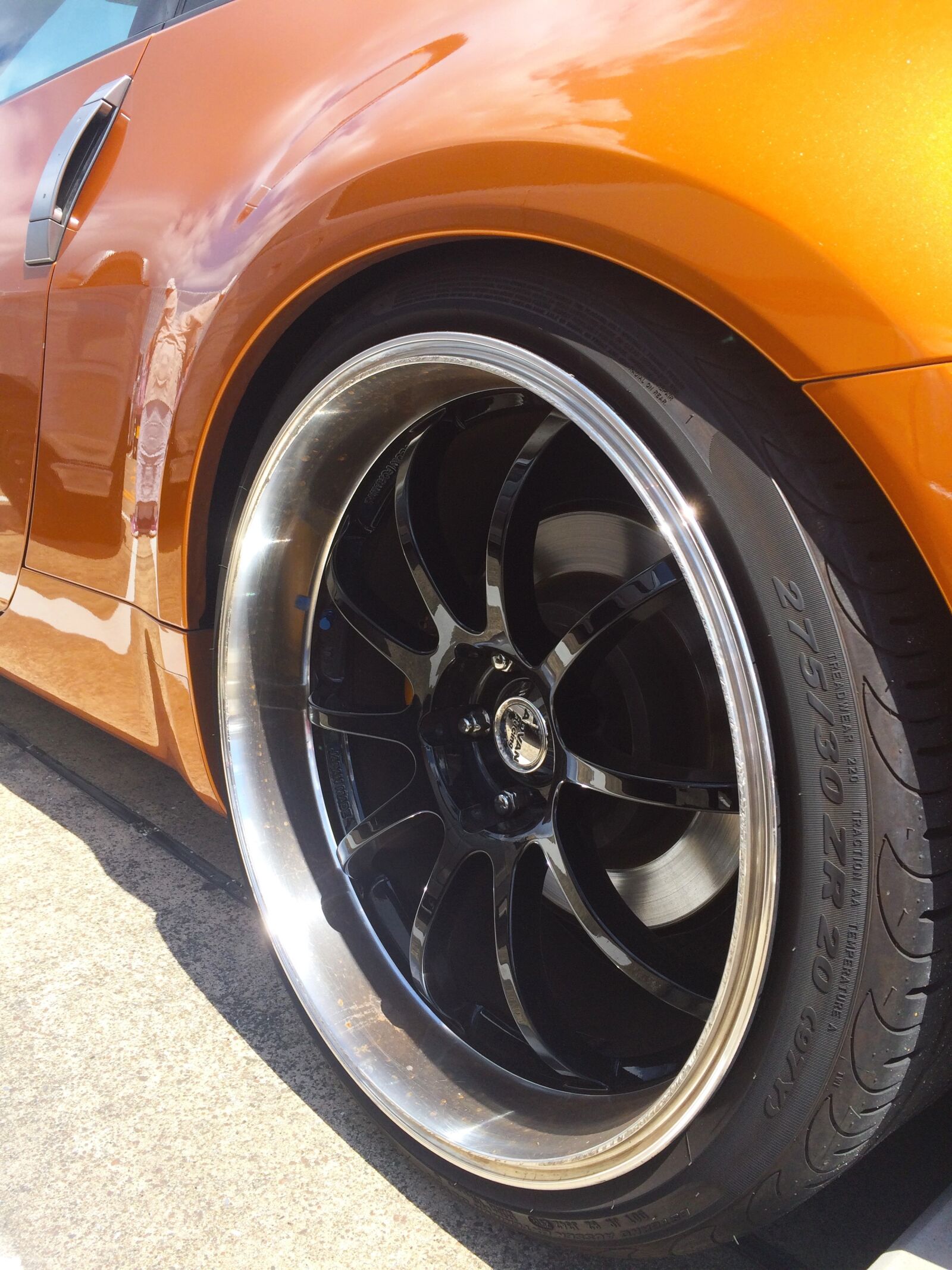 iPhone 5s back camera 4.15mm f/2.2 sample photo. Wheel, car, tire photography