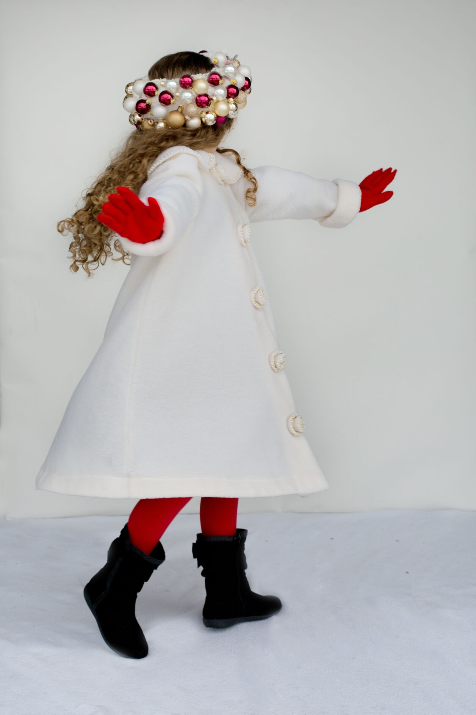 Canon EF 50mm F1.4 USM sample photo. Little girl, twirling, dancing photography