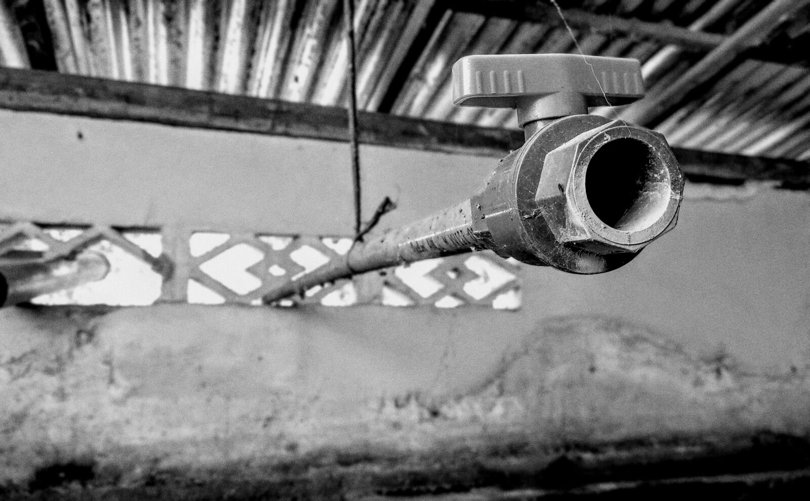 Xiaomi Mi A1 sample photo. Water, pipe, sewage photography