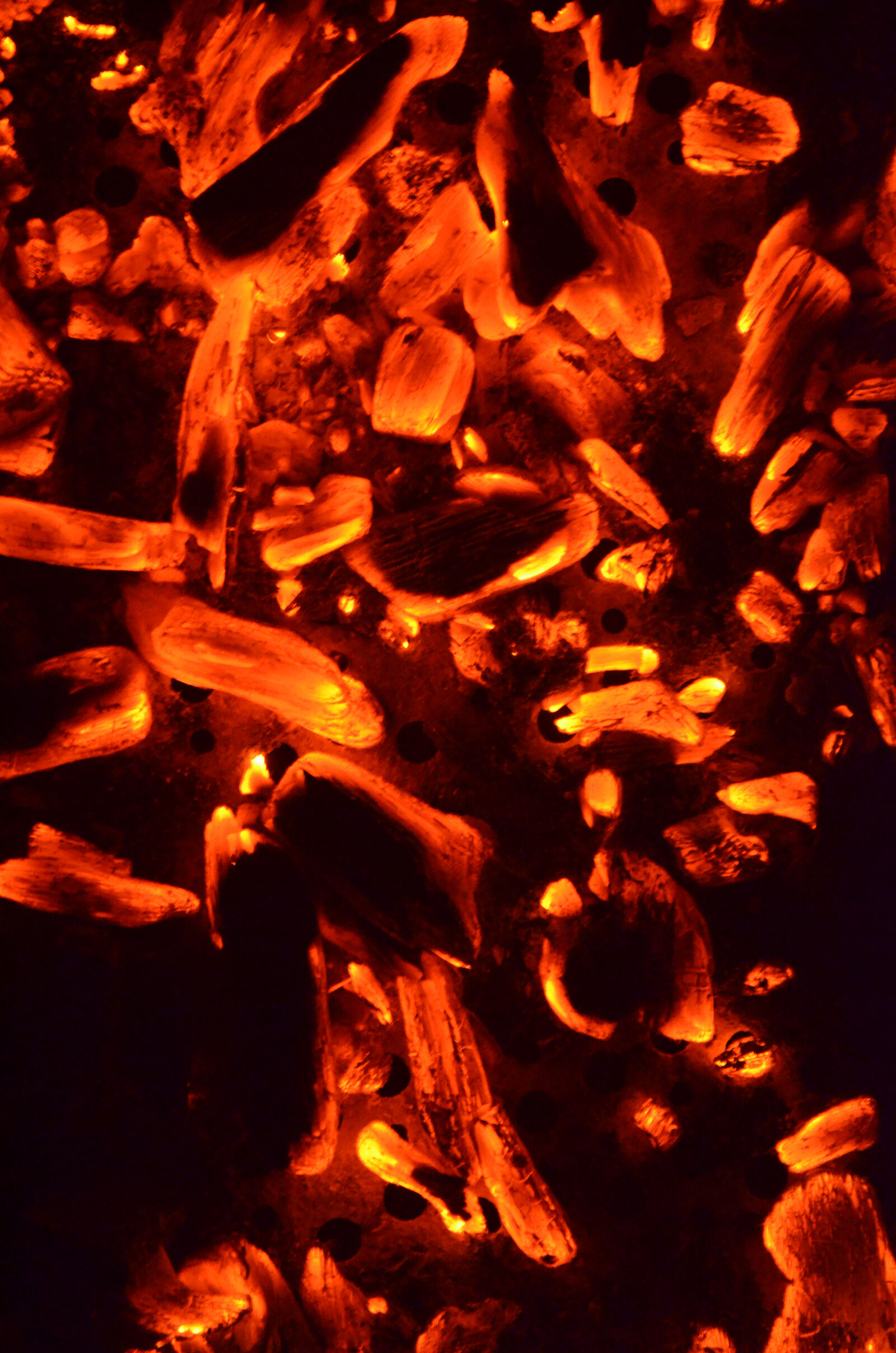 Nikon D5100 sample photo. Background, bbq, burn, chalk photography
