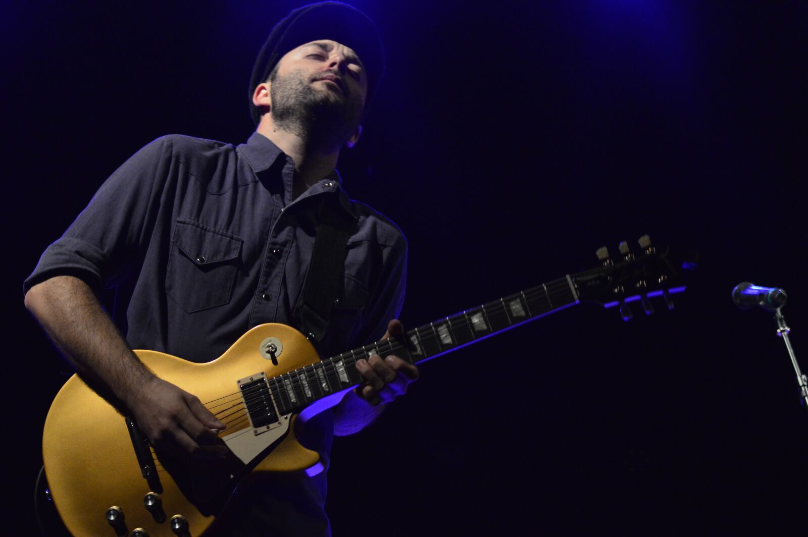 Nikon D3200 sample photo. Alexandre, france, guitar photography