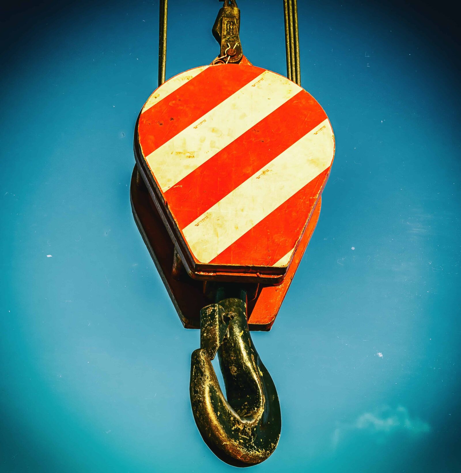 Nikon D3300 sample photo. Hook, metal, cable, sky photography