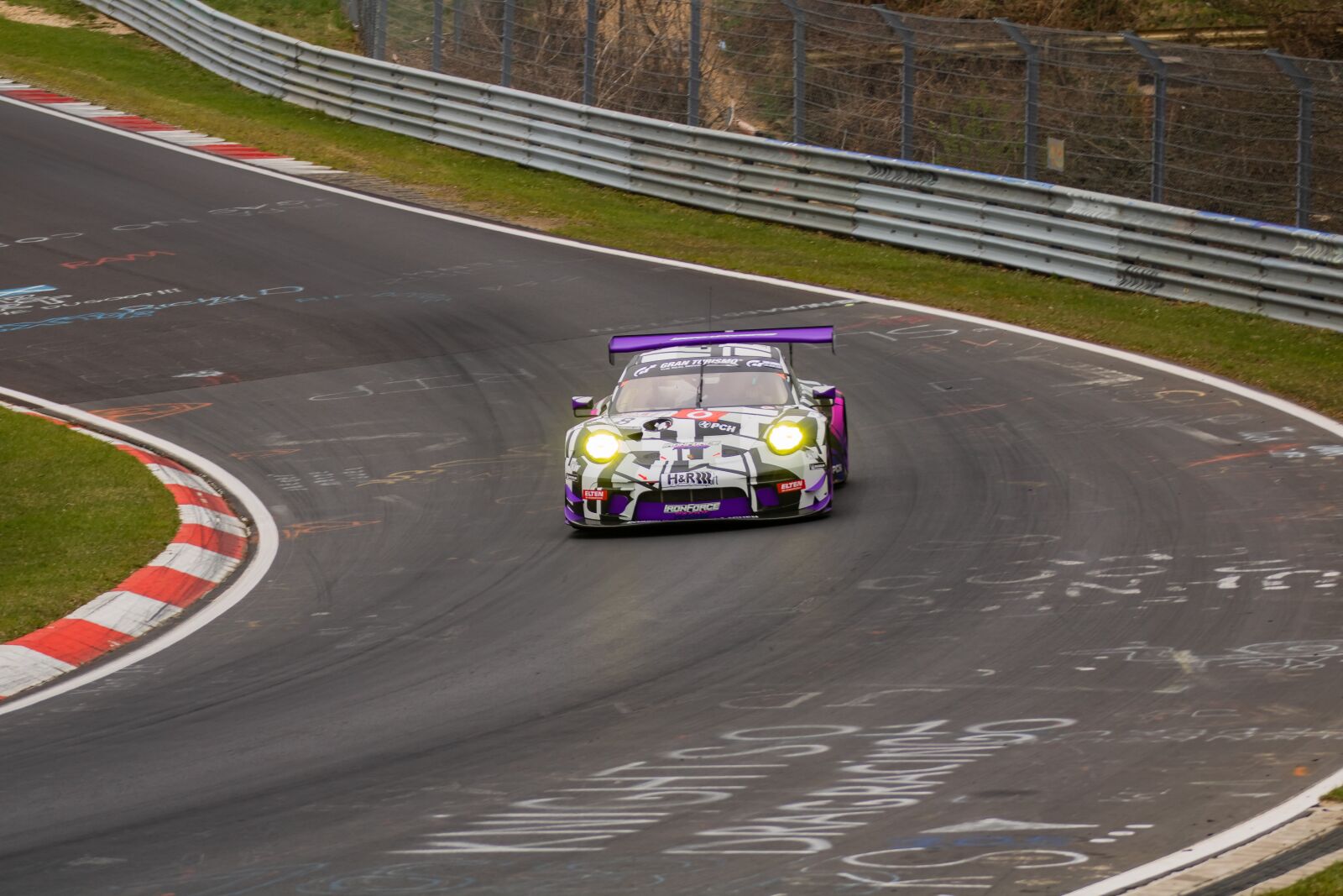 Canon EOS 750D (EOS Rebel T6i / EOS Kiss X8i) sample photo. Porsche 911 gt3 r photography