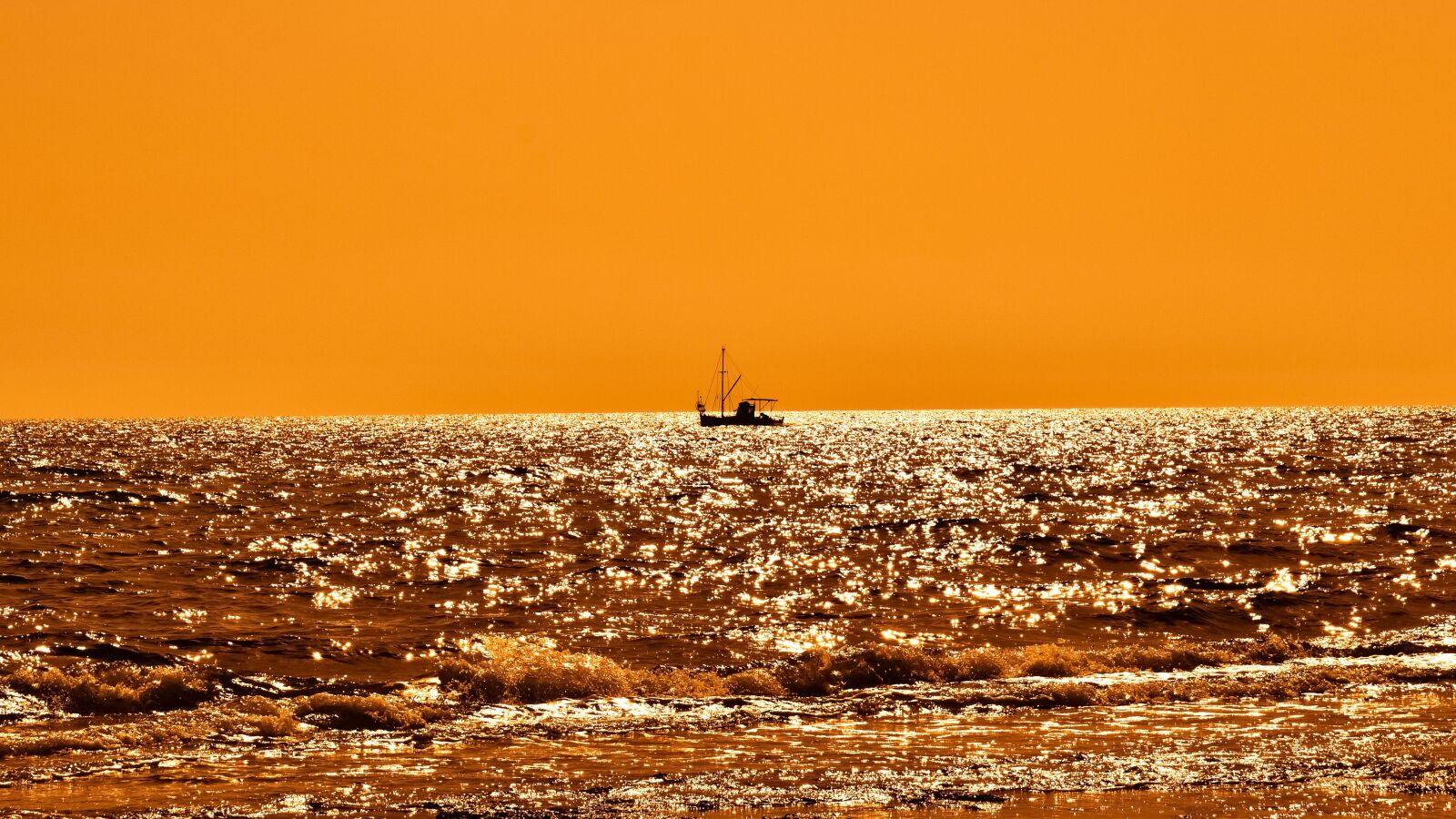 Nikon D3300 sample photo. Sunset, fishing boat, shadow photography