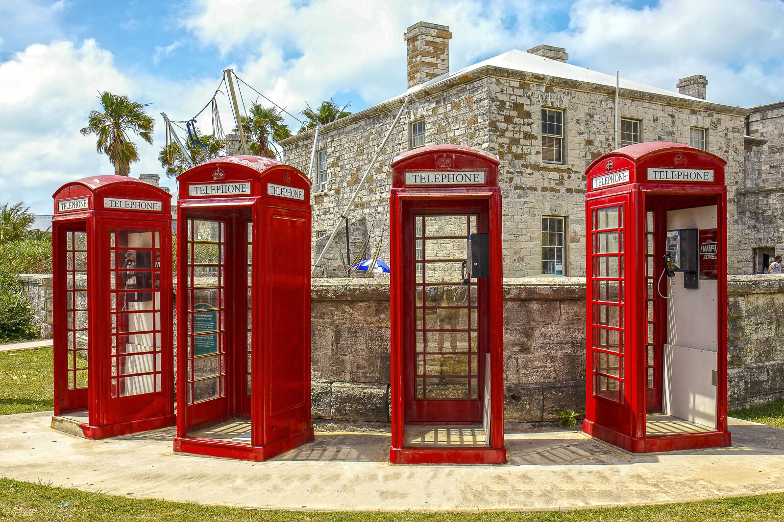 Canon EOS 6D sample photo. Phone booth, red, bermuda photography