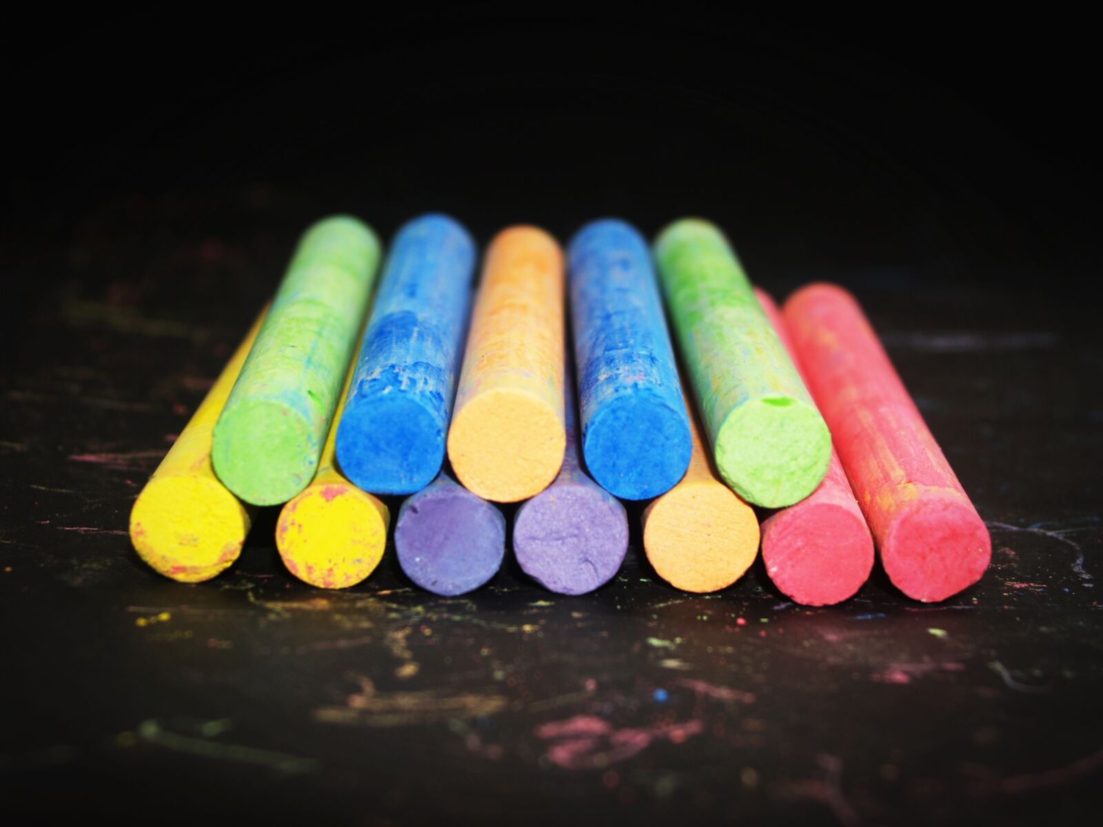 Olympus E-300 (EVOLT E-300) sample photo. Pile, of, colored, chalk photography