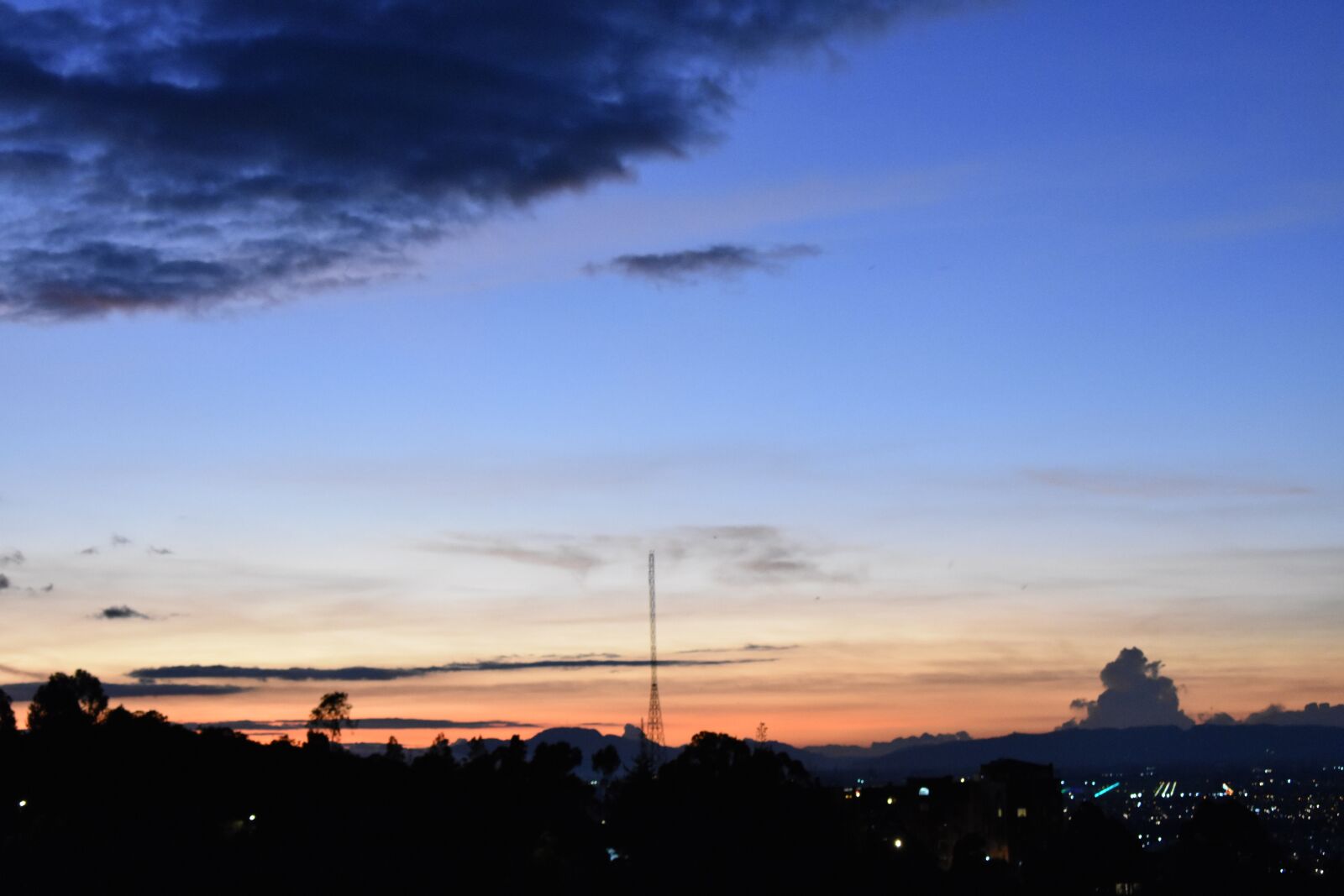 Nikon D3400 sample photo. Bogotá, chapinero alto, sunset photography