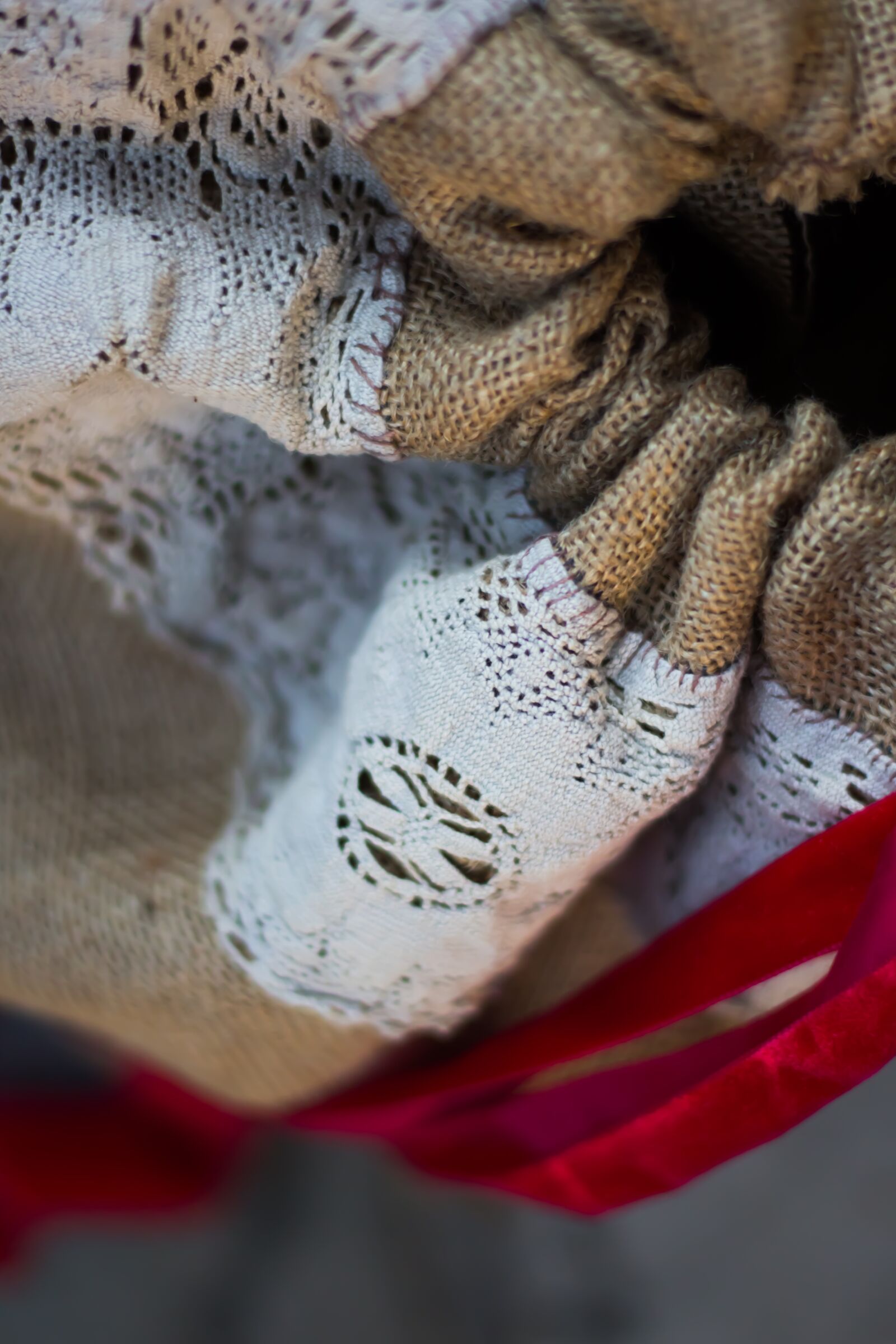 Canon EOS 700D (EOS Rebel T5i / EOS Kiss X7i) + Canon EF 50mm F1.8 STM sample photo. Bag, new year's bag photography
