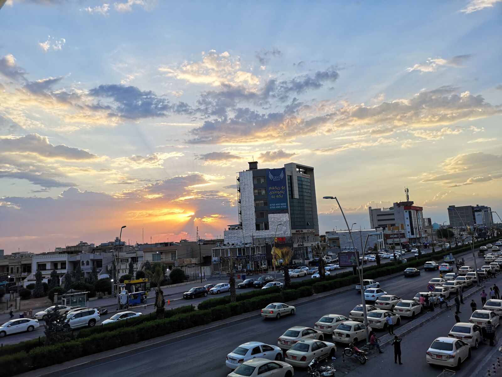 HUAWEI CLT-L29 sample photo. Sunset, family mall, erbil photography