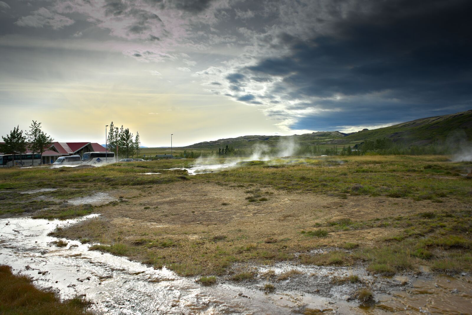 Sony a7 II + Sony FE 28-70mm F3.5-5.6 OSS sample photo. Iceland, dramatic, geyser photography