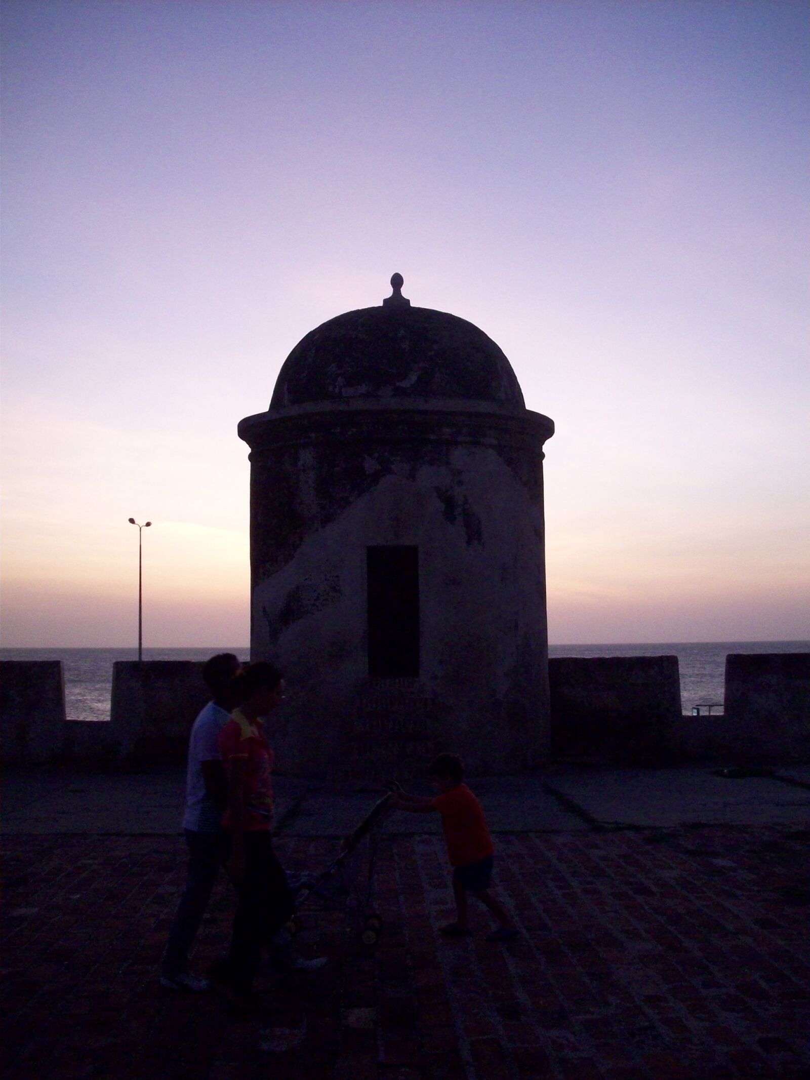Kodak EASYSHARE M853 ZOOM DIGITAL CAMERA sample photo. Cartagena, garita, sunset photography