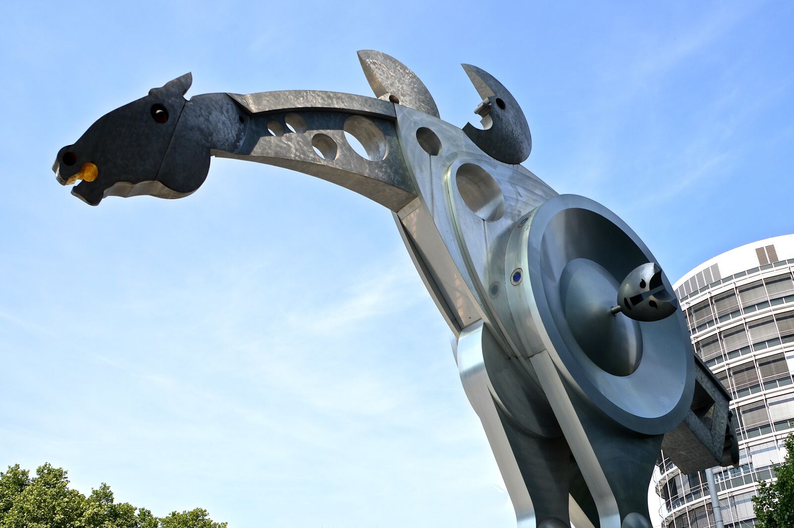 Nikon D3200 sample photo. Sculpture, metal, art photography