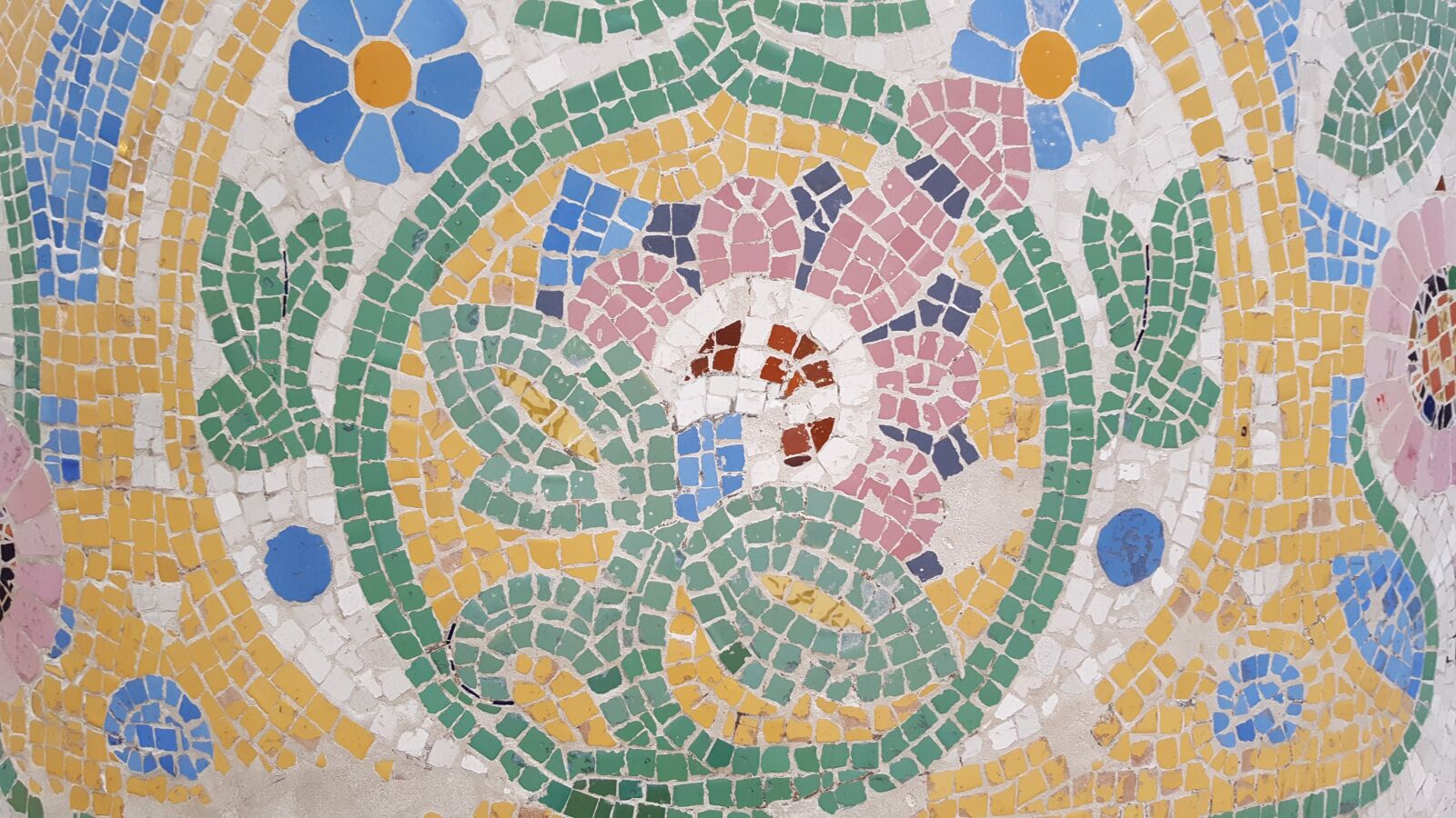 Samsung GALAXY S6 edge sample photo. Barcelona, tiles, standards photography