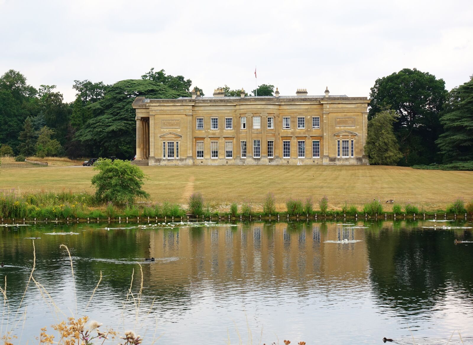 Sony DSC-RX100M5 sample photo. Spetchley hall, mansion house photography
