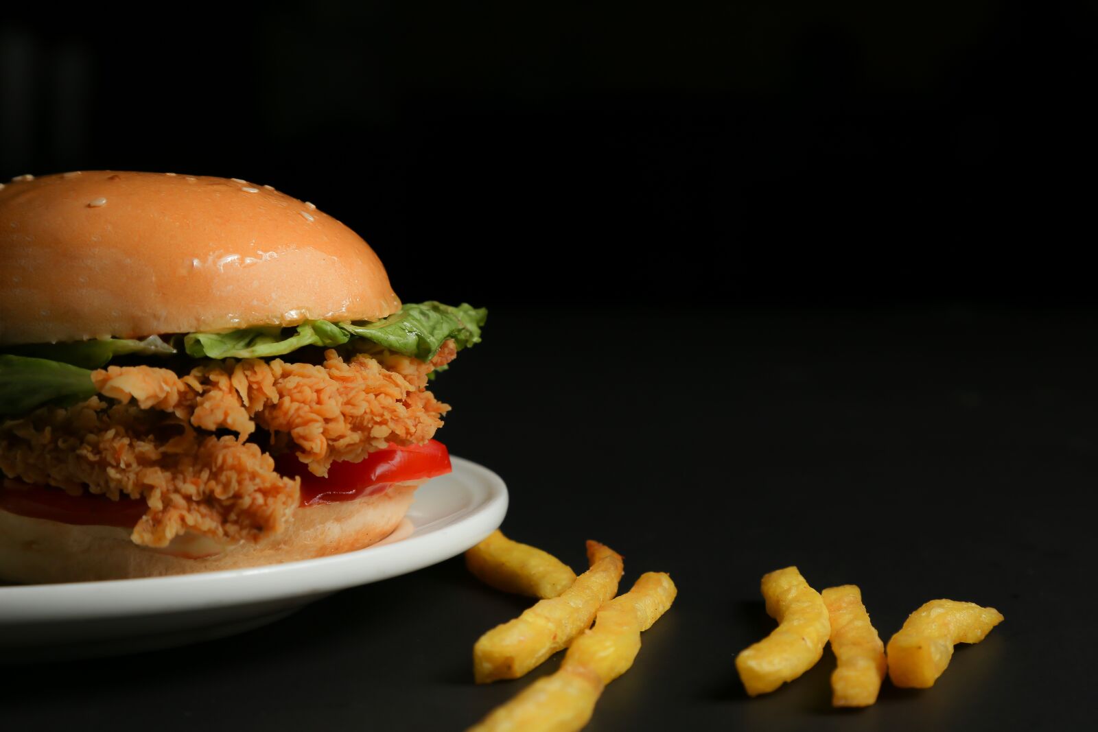 Canon EOS 6D + Canon EF 24-105mm F4L IS USM sample photo. Burger, spicy, healthy photography