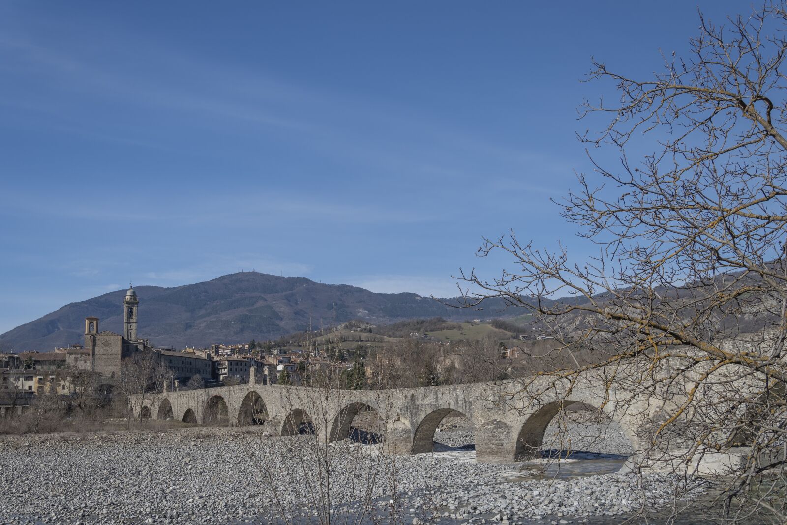 Nikon D7500 sample photo. Bridge, hunchback, bobbio photography