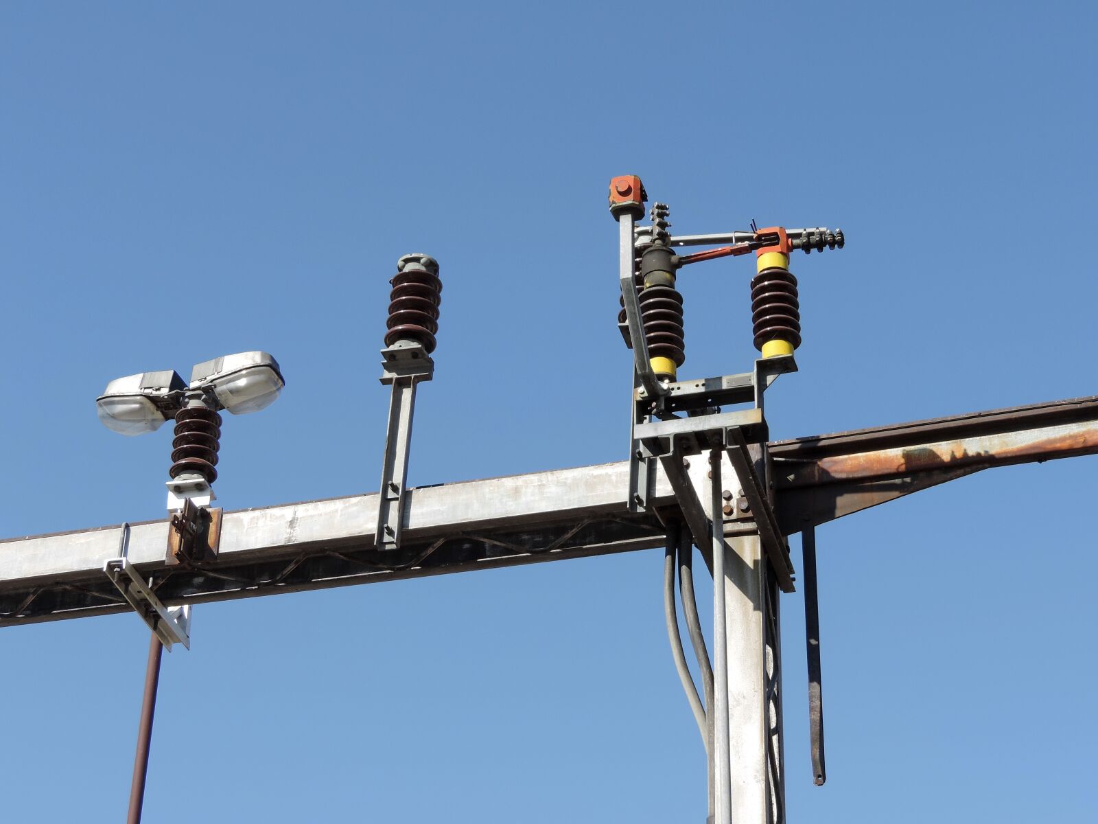 Nikon Coolpix P520 sample photo. Cable, electricity, industry, voltage photography