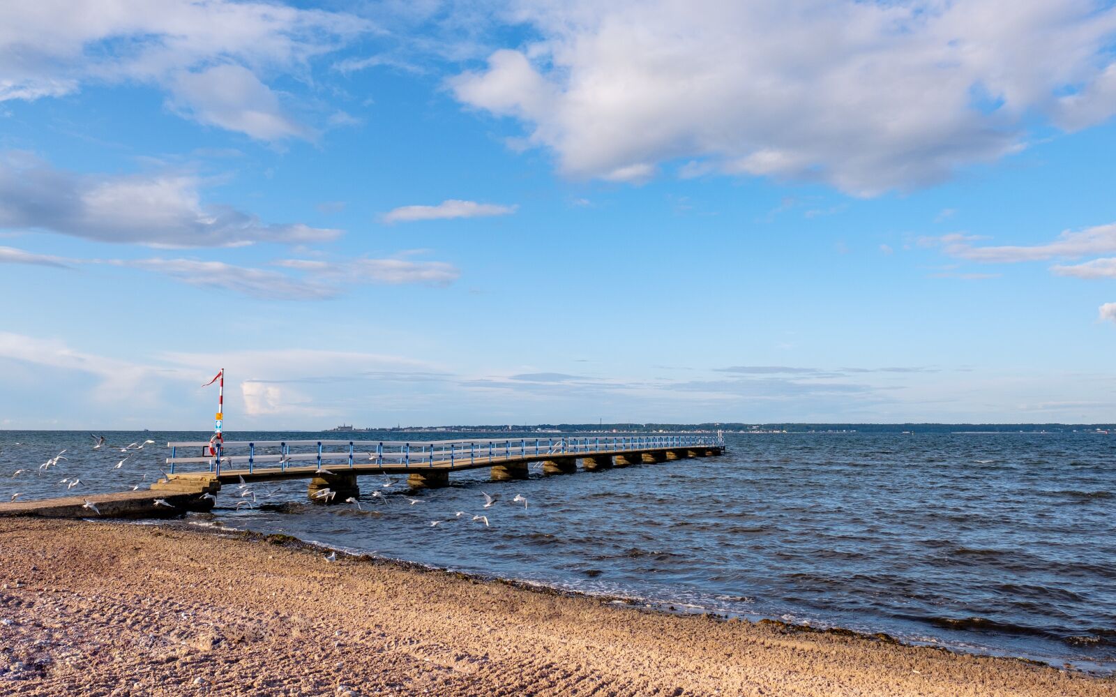 Fujifilm X-T2 + Fujifilm XF 16mm F1.4 R WR sample photo. Water, sea, lake photography