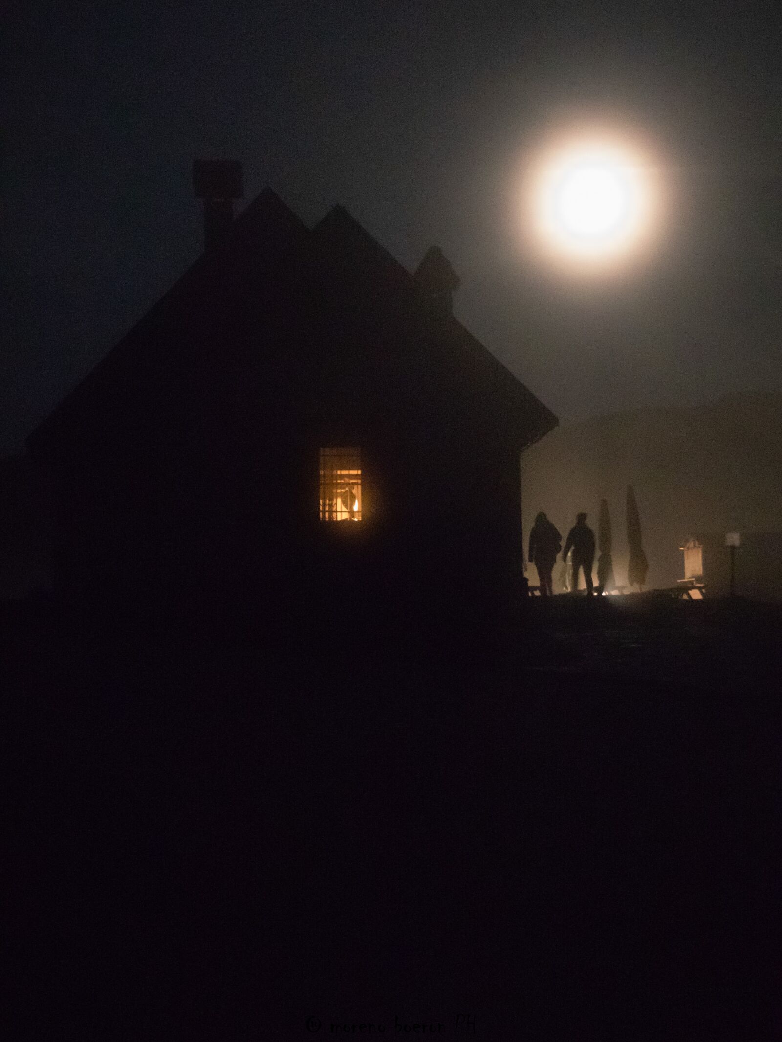 Canon EOS 80D sample photo. Luna, mist, night photography