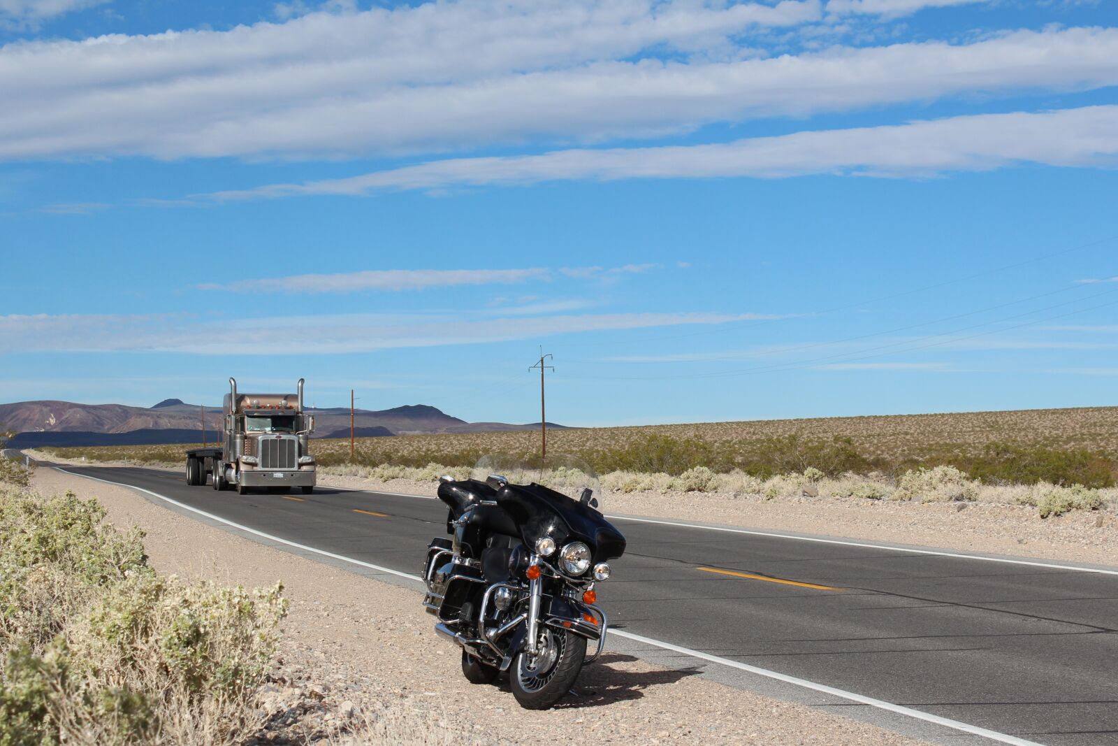 Canon EOS 600D (Rebel EOS T3i / EOS Kiss X5) sample photo. Harley davidson, harley, chrome photography