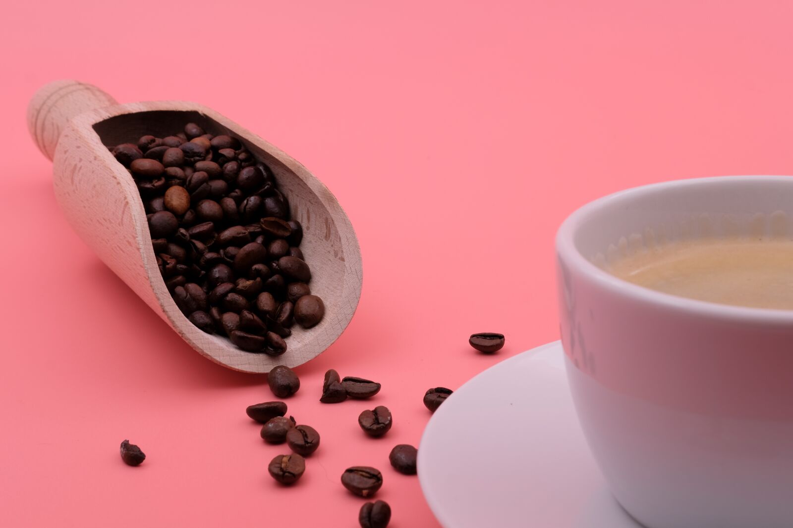Fujifilm X-T2 + Fujifilm XF 35mm F2 R WR sample photo. Coffee, coffee beans, cup photography