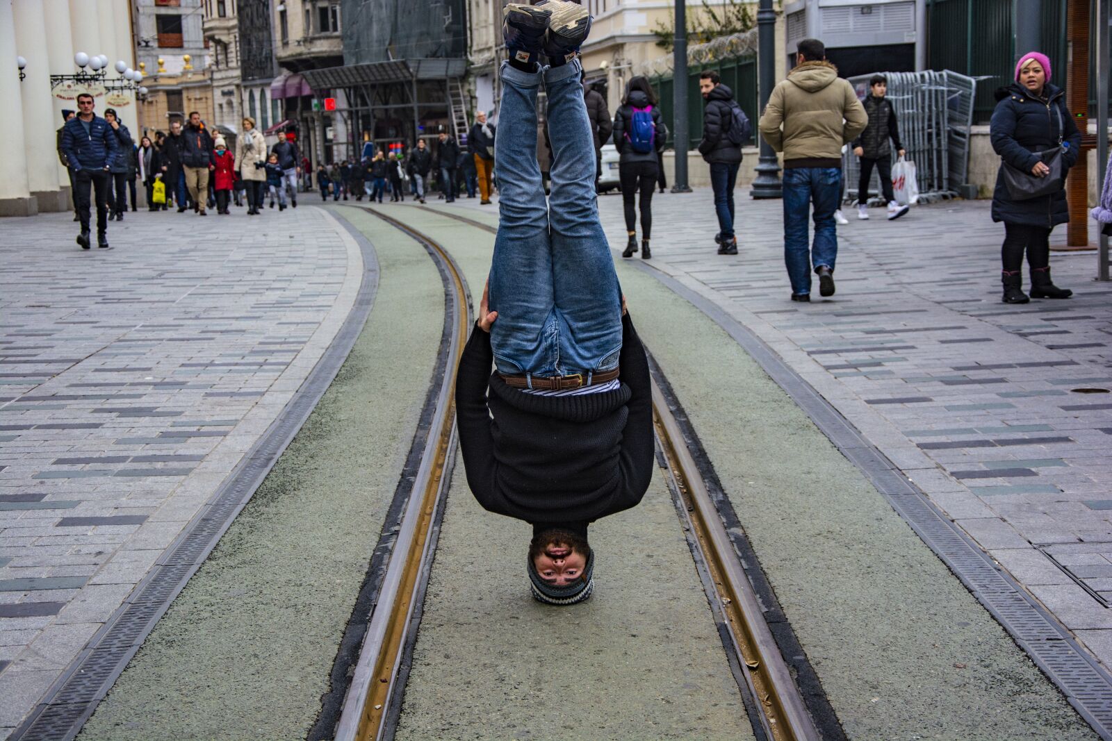 Nikon D5200 sample photo. Street, artist, urban photography