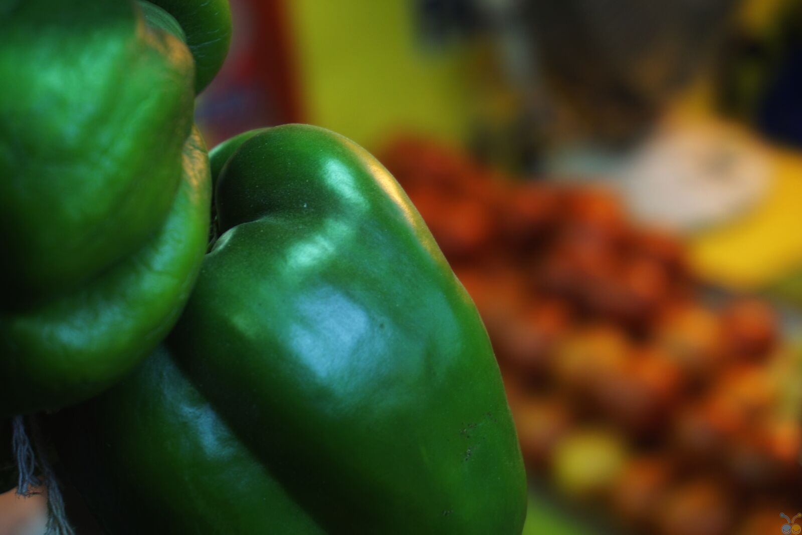 Sony E 16-50mm F3.5-5.6 PZ OSS sample photo. Alluring, bell, peppers, blur photography