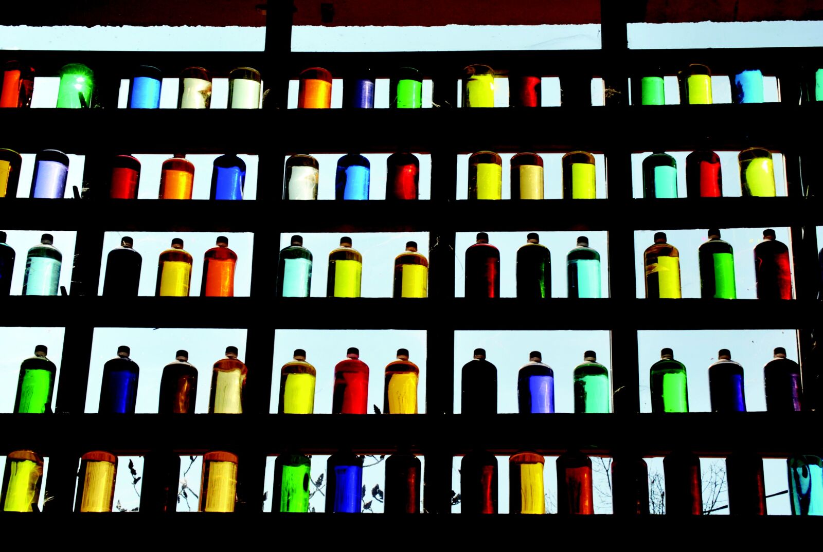 Nikon D3000 sample photo. Bottles, colors, ocher photography