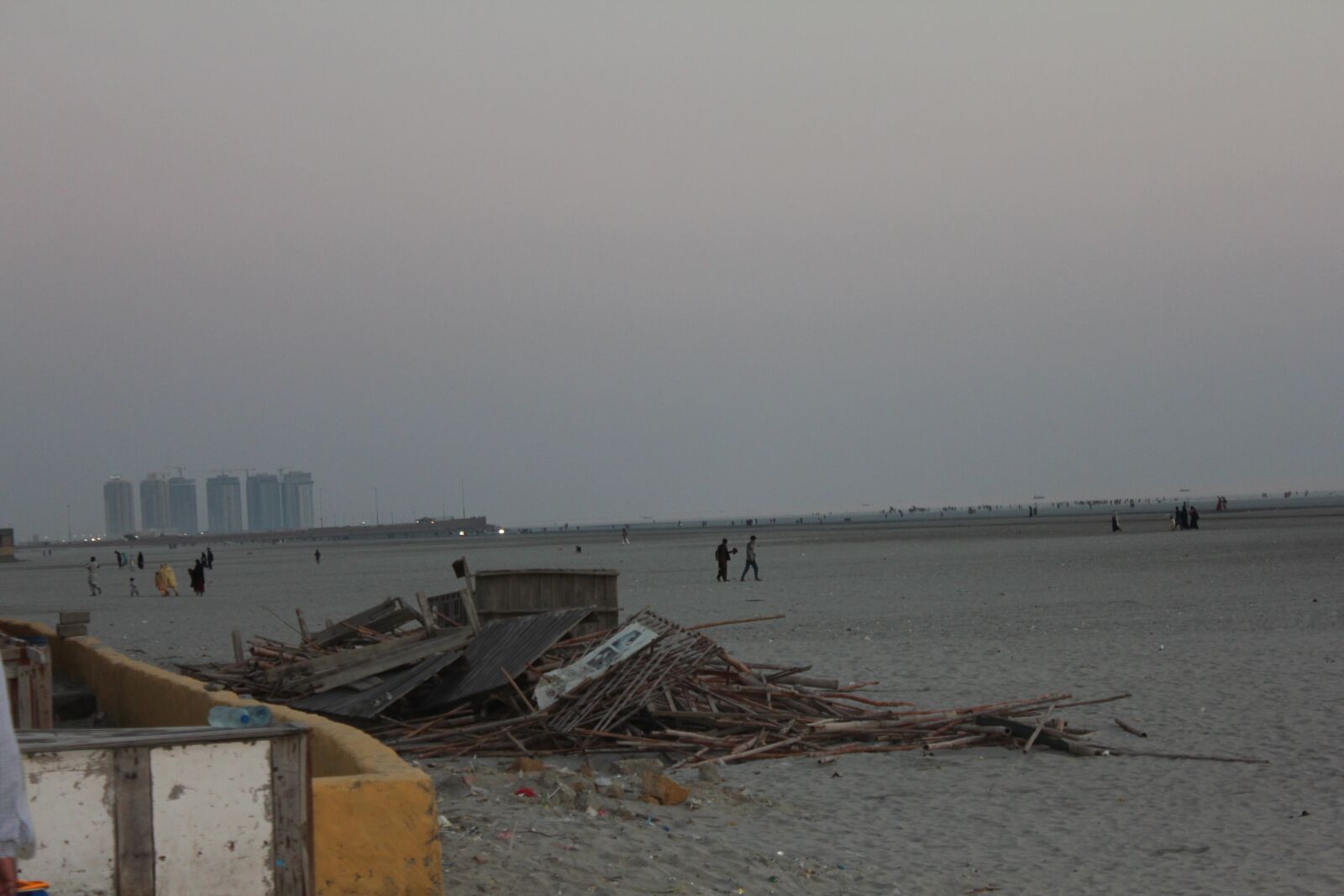 Canon EOS 550D (EOS Rebel T2i / EOS Kiss X4) sample photo. Sunset, beach, seaside photography