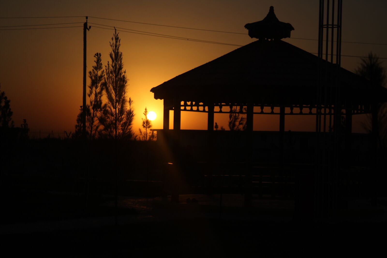 Canon EOS 1300D (EOS Rebel T6 / EOS Kiss X80) sample photo. Sunshine, nature, landscape photography