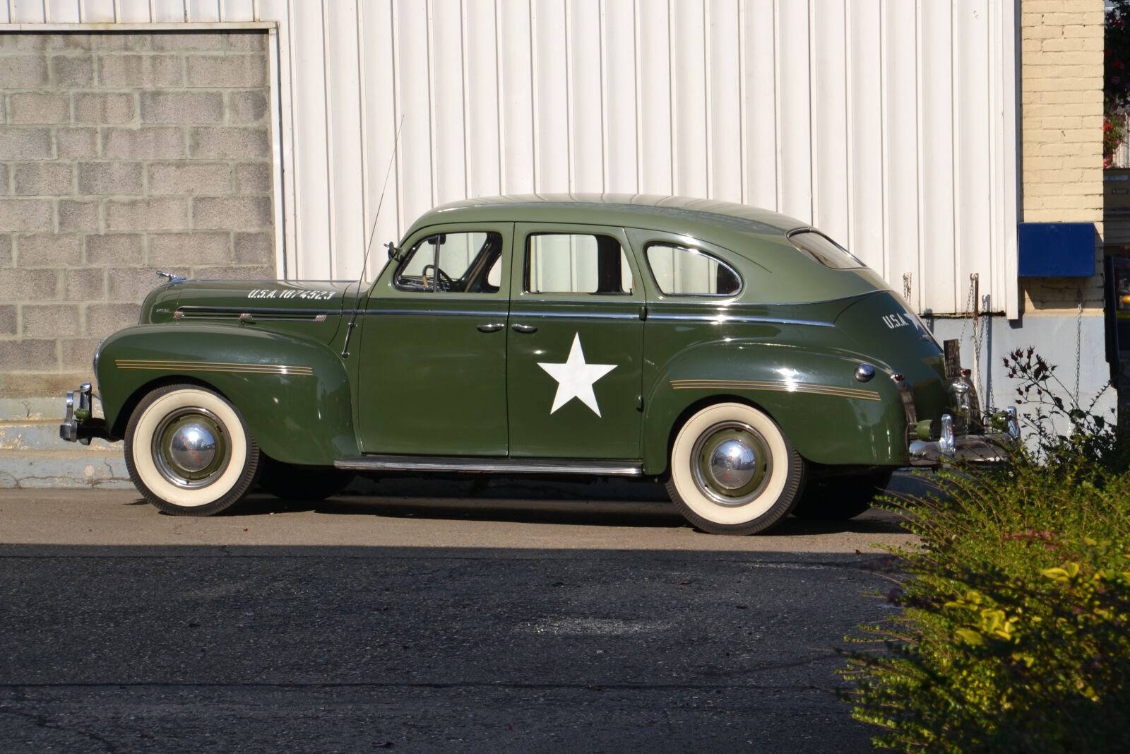 Nikon D3100 sample photo. Oldtimer, green, army photography