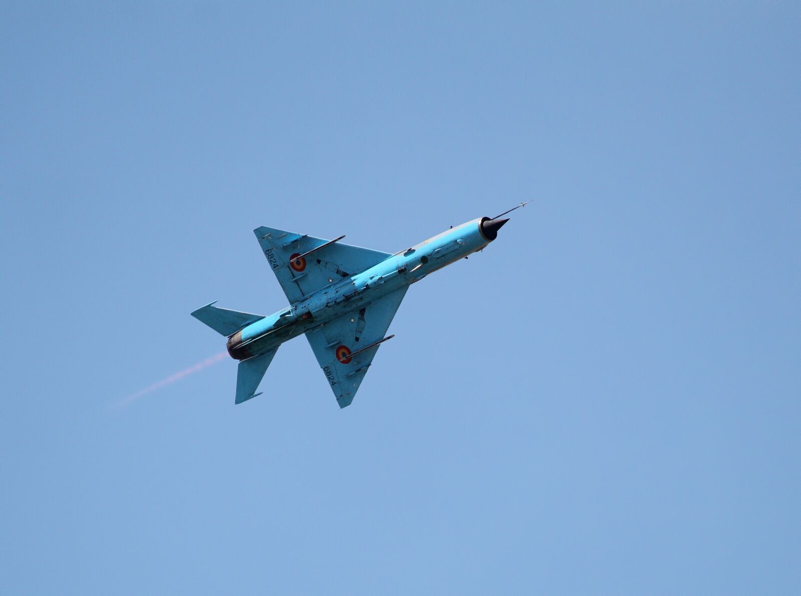 Canon EF-S 55-250mm F4-5.6 IS STM sample photo. Mig 21, plane, military jet photography
