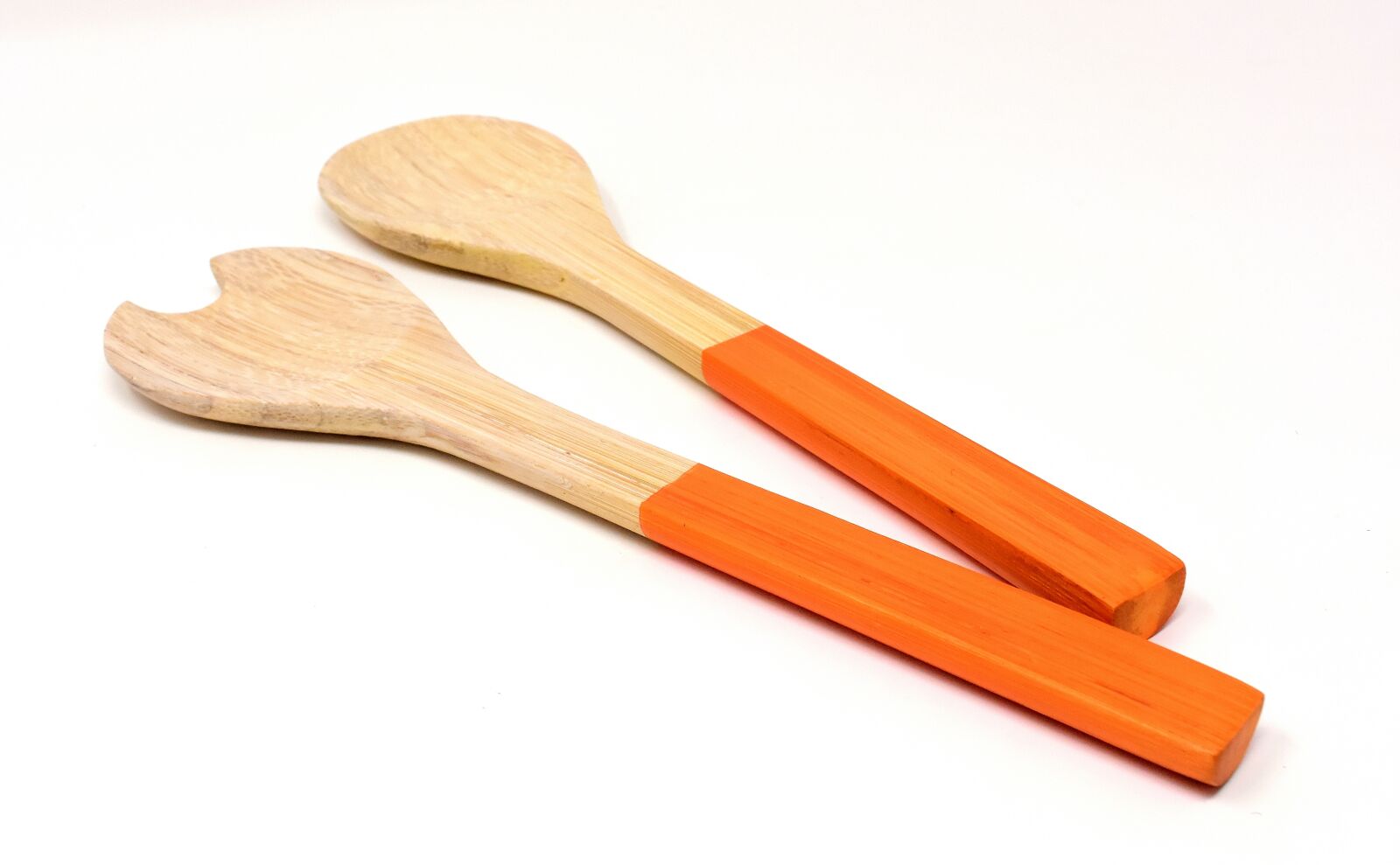 Nikon D7200 sample photo. Salad servers, wood, kitchen photography