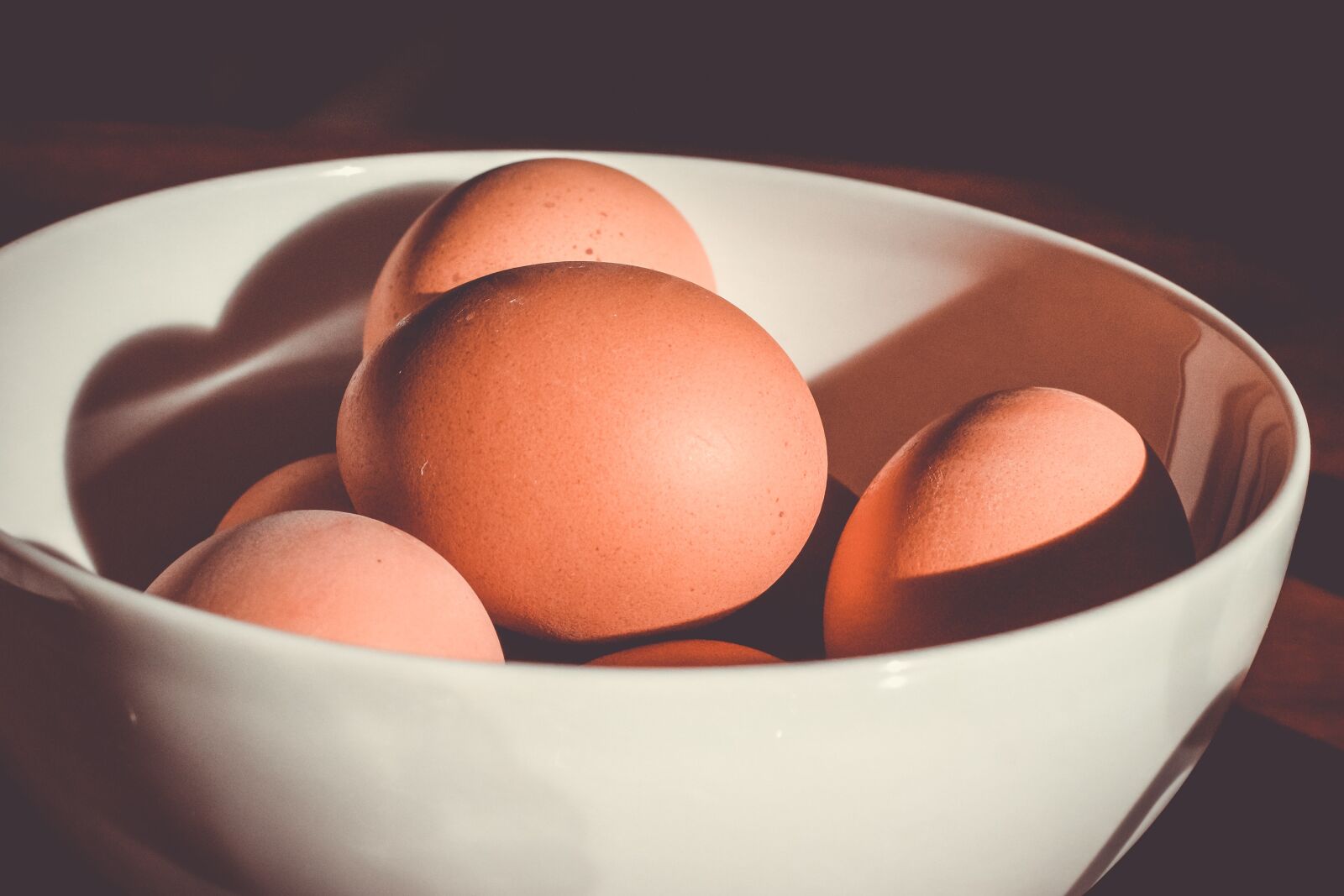 Canon EOS 650D (EOS Rebel T4i / EOS Kiss X6i) + Canon EF 50mm F1.8 II sample photo. Bowl, eggs, food photography