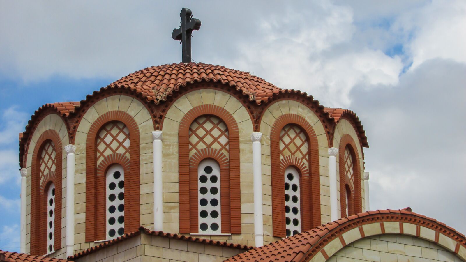 Canon PowerShot SX400 IS sample photo. Cyprus, nicosia, church photography