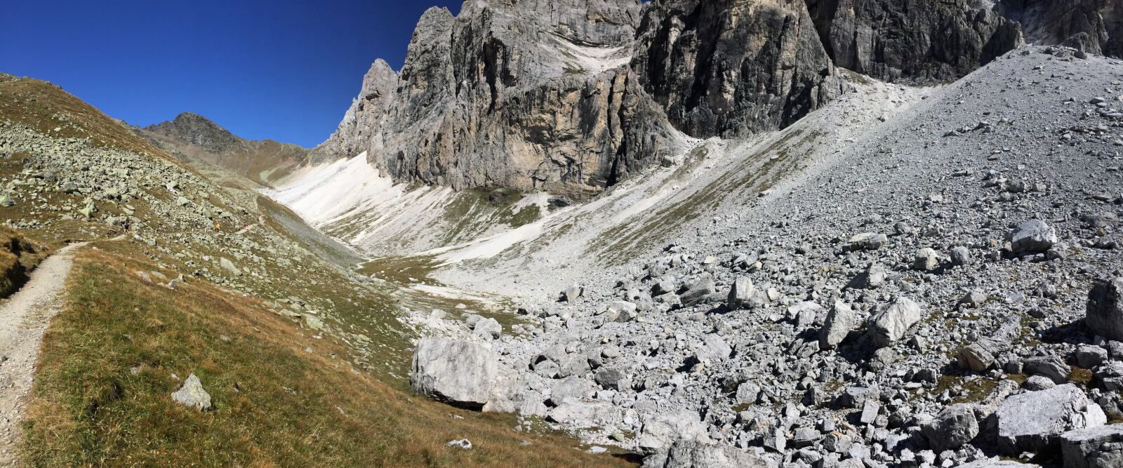 iPhone 6 back camera 4.15mm f/2.2 sample photo. Nature, mountain, rock photography