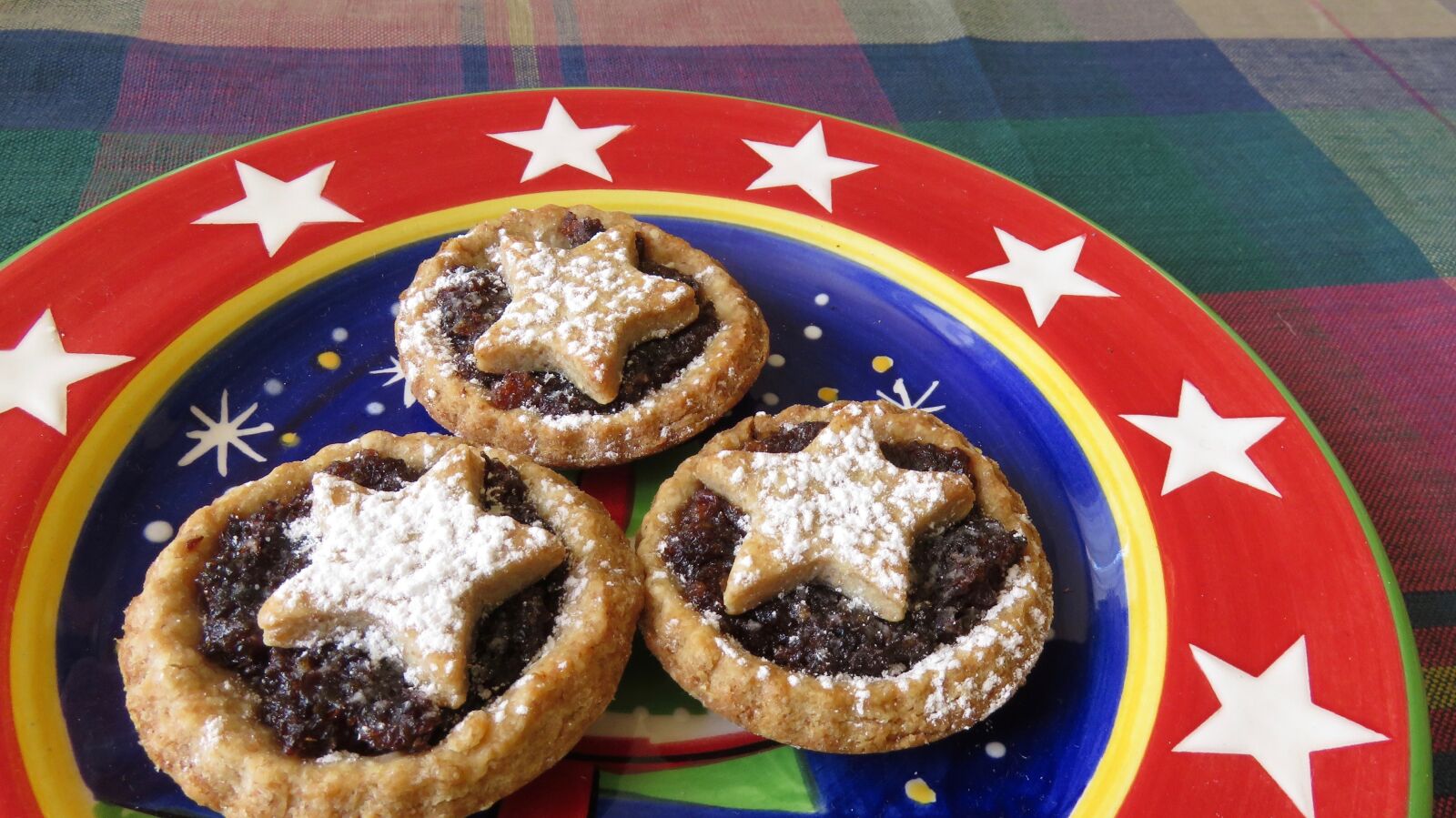 Canon PowerShot SX710 HS sample photo. Mince pies, baking, christmas photography