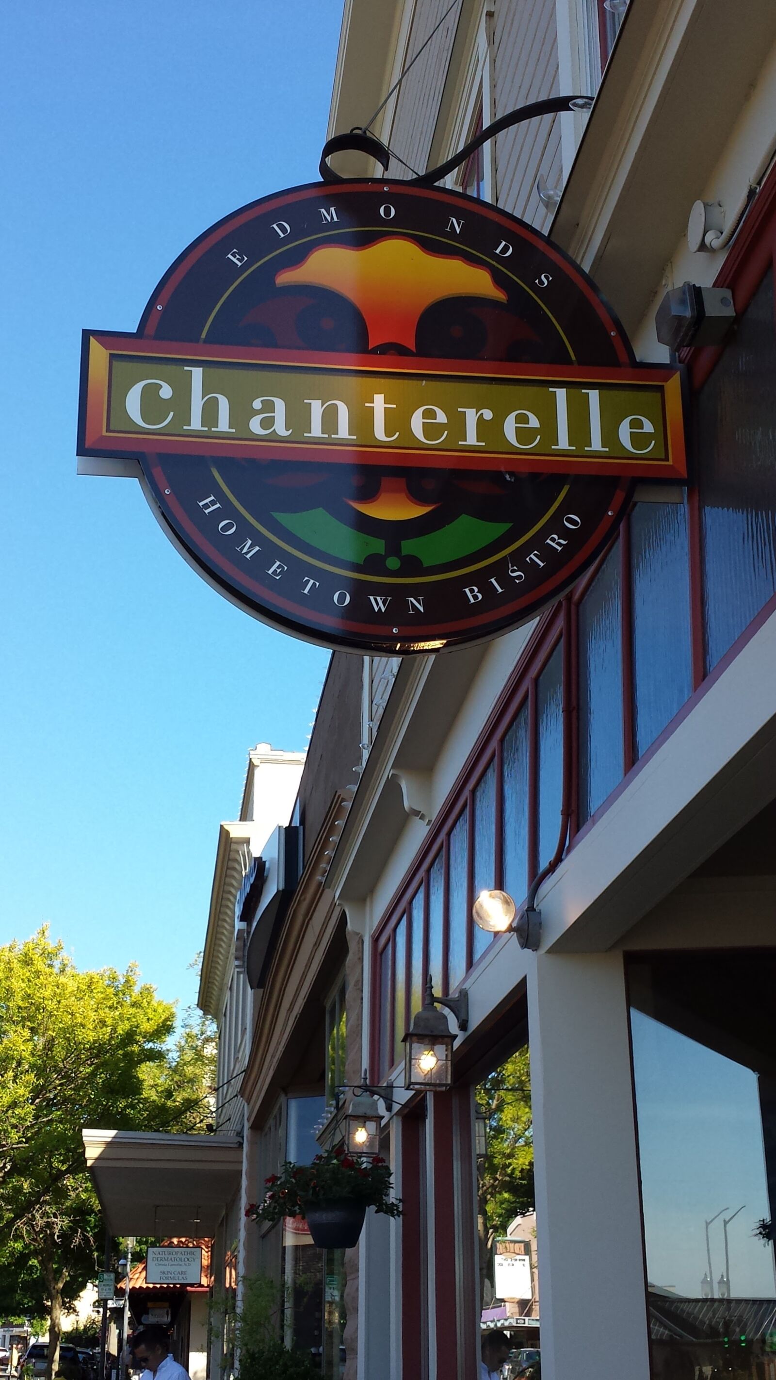 Samsung Galaxy S4 sample photo. Bistro, sign, pacific northwest photography