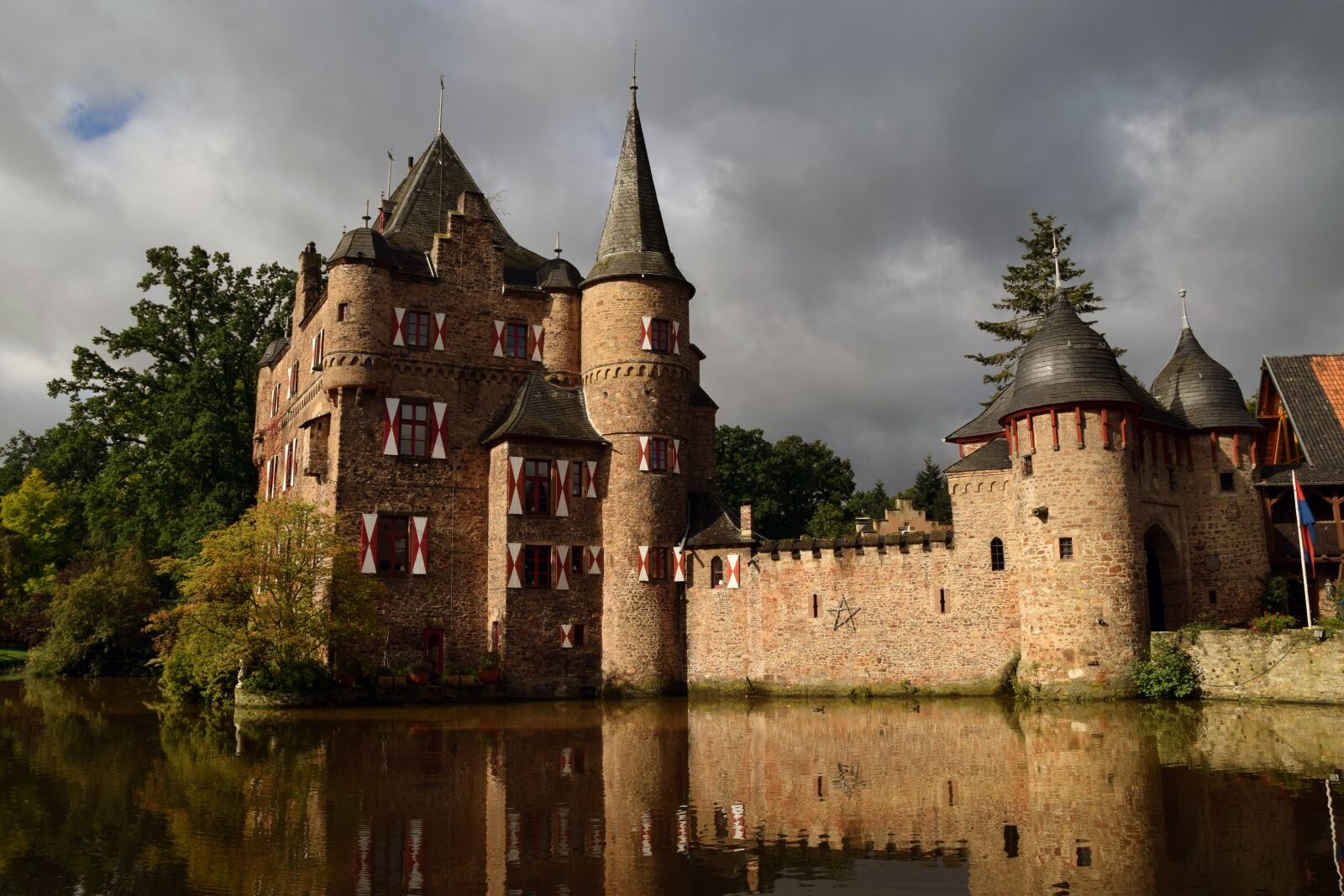 Nikon D3300 sample photo. Castle, architecture, gothic photography