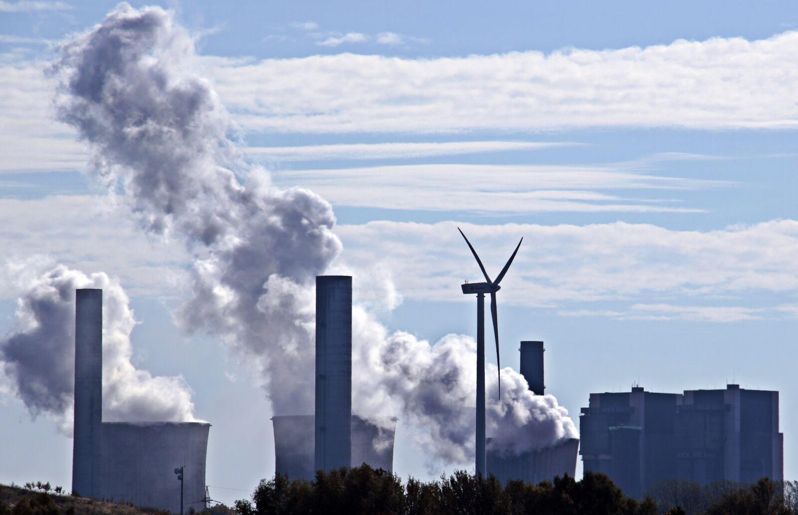 Canon EOS 100D (EOS Rebel SL1 / EOS Kiss X7) sample photo. Coal fired power plant photography