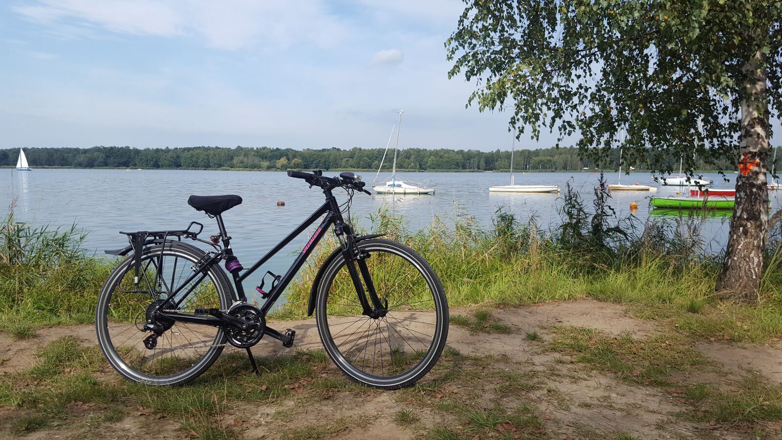 Samsung GALAXY S6 edge sample photo. Bike, lake, omega photography