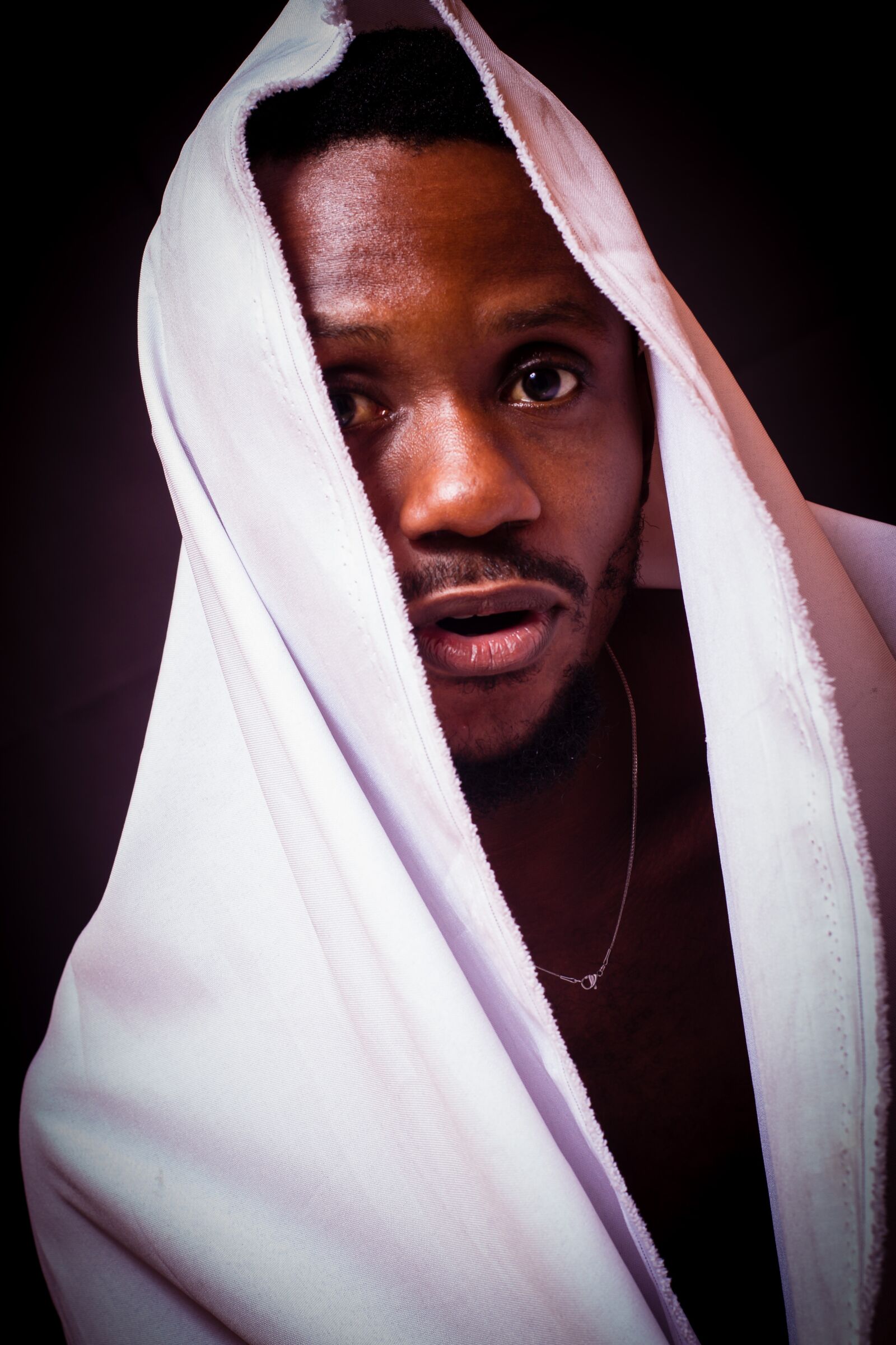 Canon EF 50mm F1.4 USM sample photo. Magazine, styles, photo-shoot photography