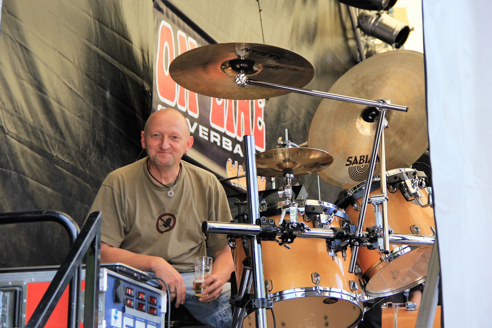 Canon EF-S 18-135mm F3.5-5.6 IS sample photo. Drums, music, band photography