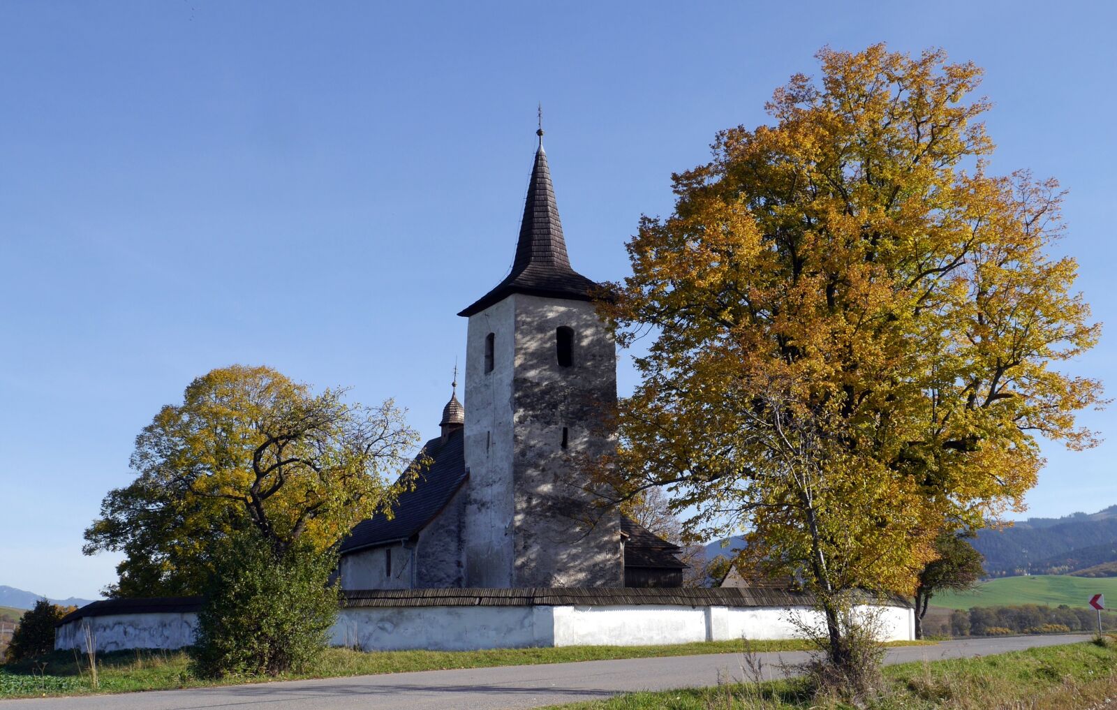 Panasonic Lumix DMC-G6 sample photo. Church, gothic, slovakia photography