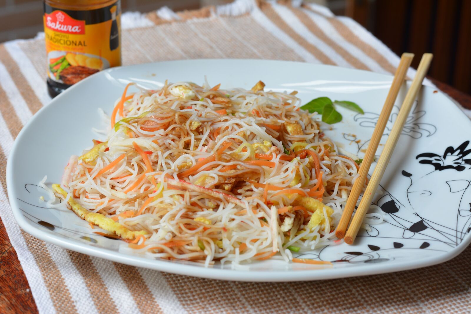 Nikon D7100 sample photo. Salad, bifun, food photography
